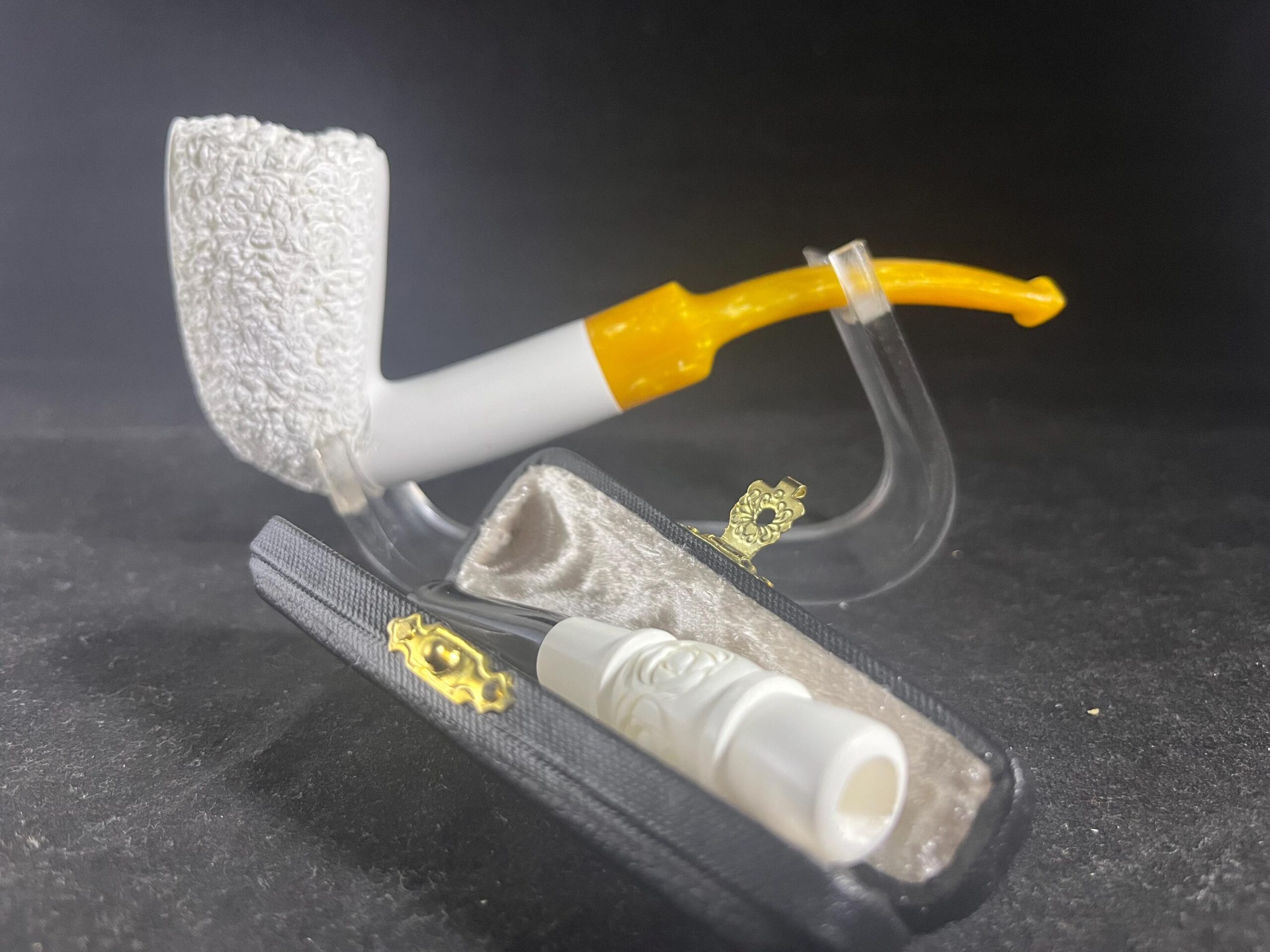 Rustic Textured Classic Design - Classic Style Meerschaum Pipe - Image 4