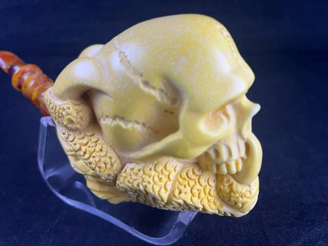 Skull & Dragon Claw Design, Unique Collectible Smoking Pipe - Image 2
