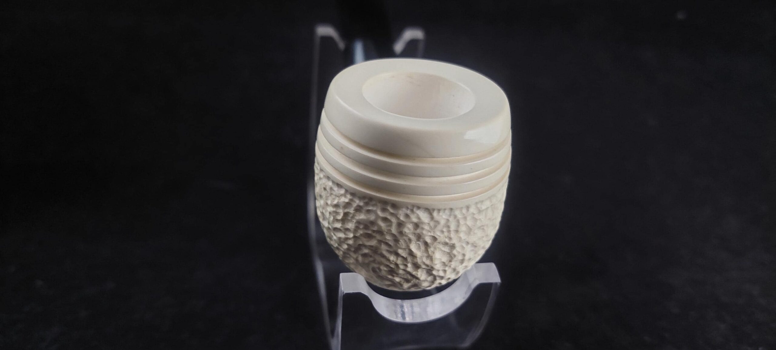 Textured Meerschaum Pipe – Handmade Rustic Design with Black Stem - Image 2