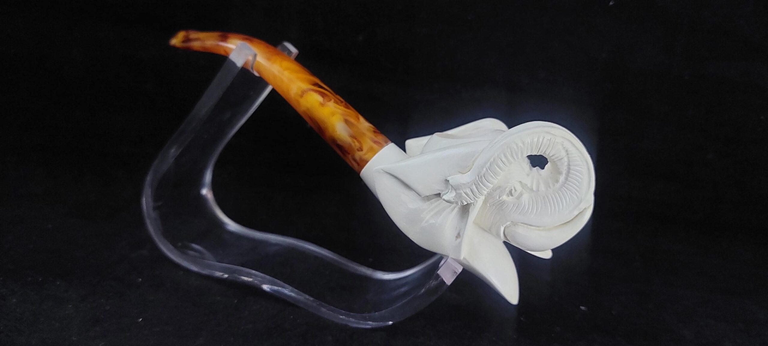 Majestic Elephant Head Pipe – Collector’s Unique Meerschaum Piece - Image 3