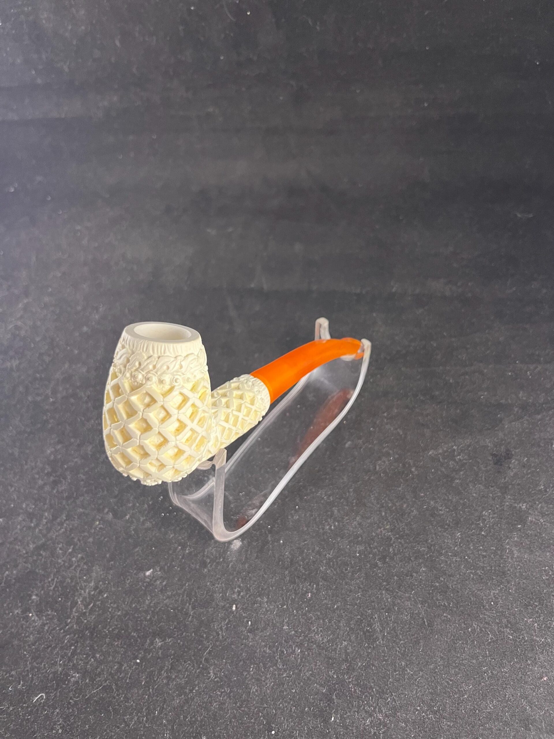 Lattice Pattern Design, Smooth Draw Collectible Tobacco Pipe - Image 3