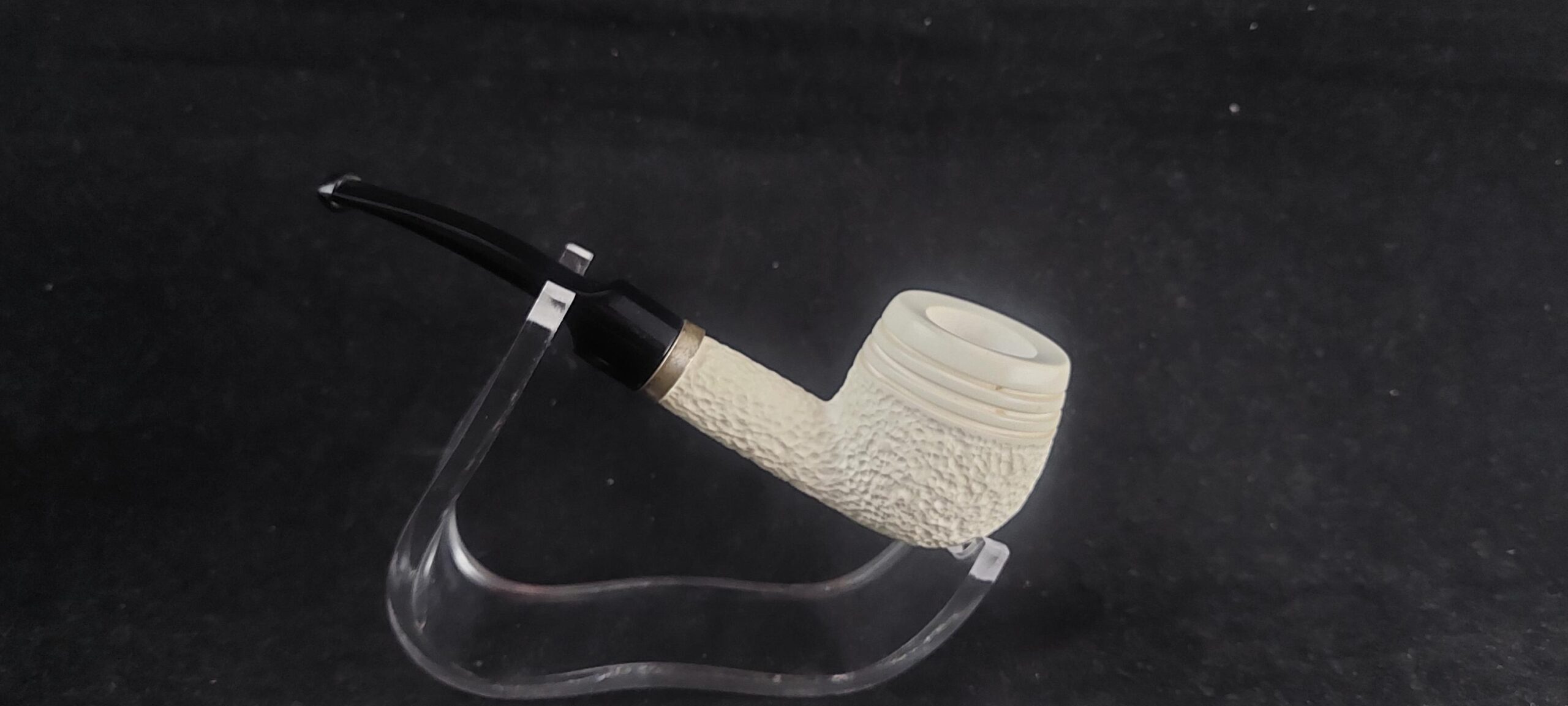 Textured Meerschaum Pipe – Handmade Rustic Design with Black Stem - Image 4