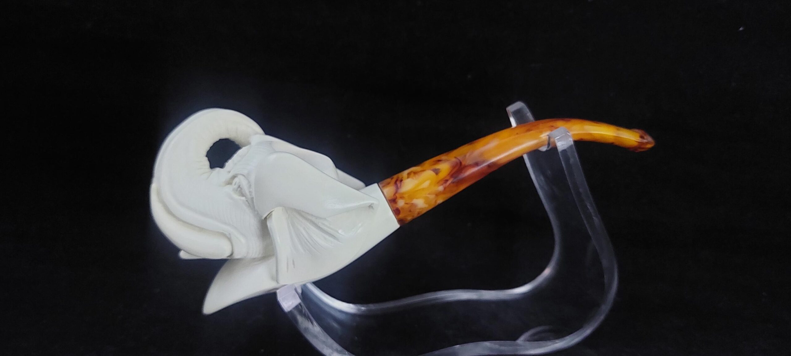 Majestic Elephant Head Pipe – Collector’s Unique Meerschaum Piece - Image 2