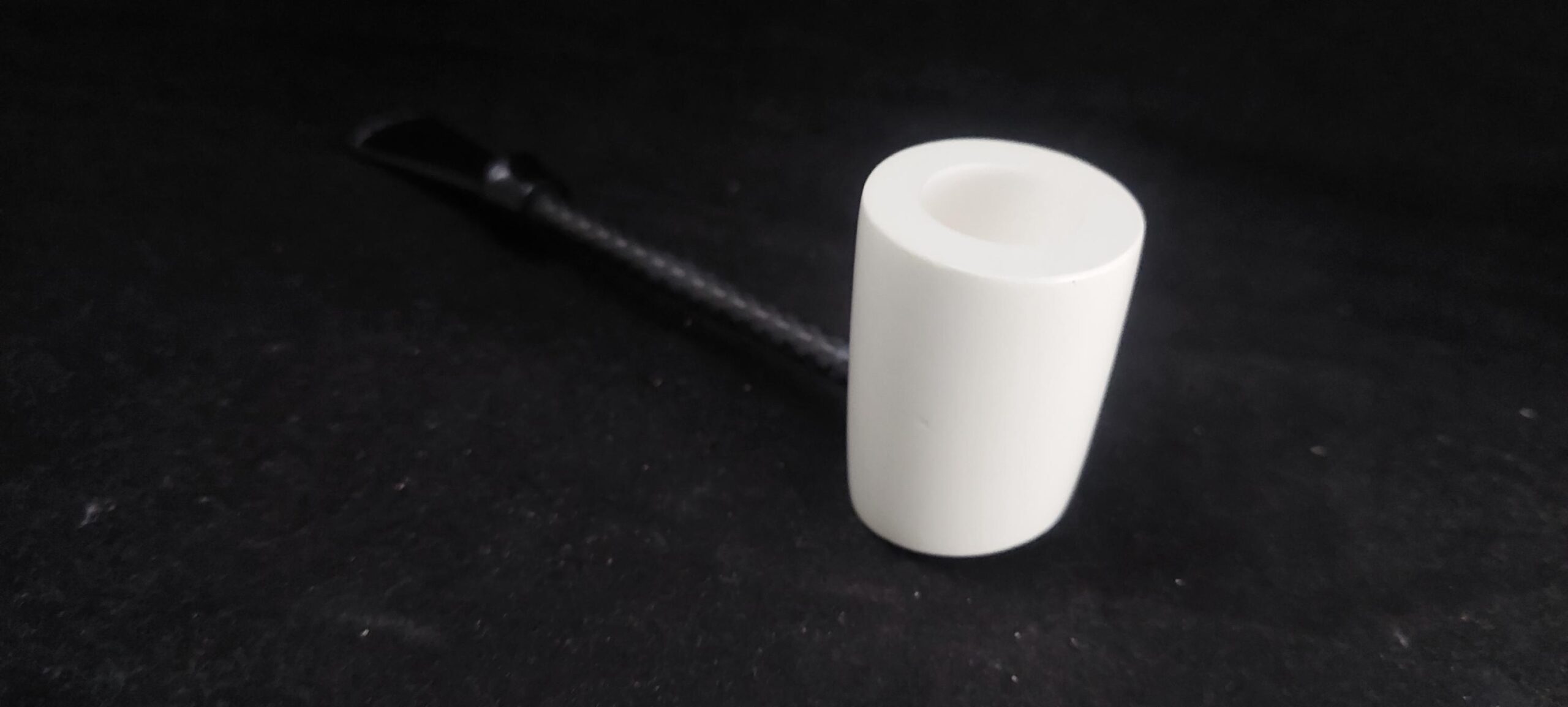Minimalist Meerschaum Pipe – Cylindrical Design, Modern Style - Image 3