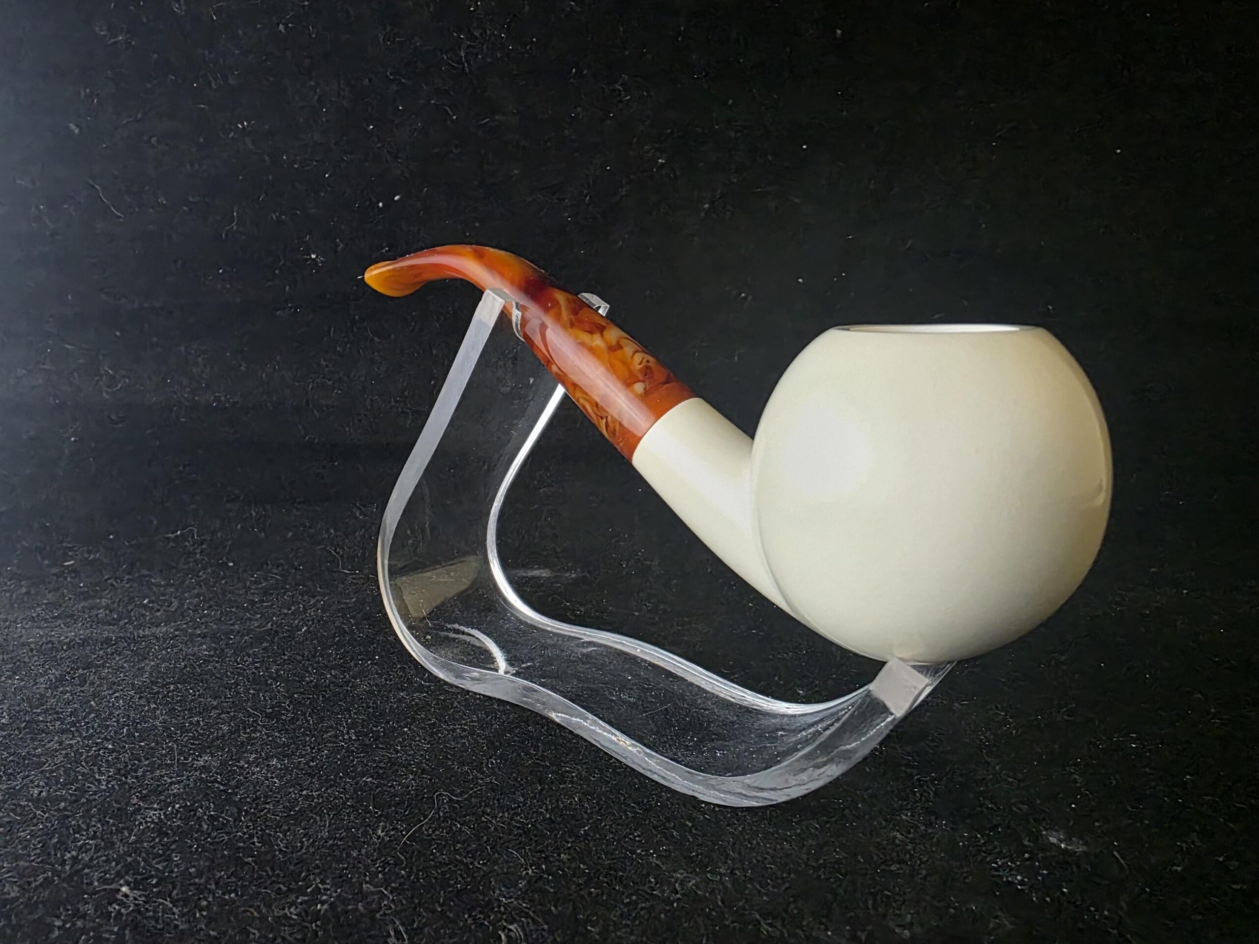 SmoothApple model meerschaum pipe with deep bowl