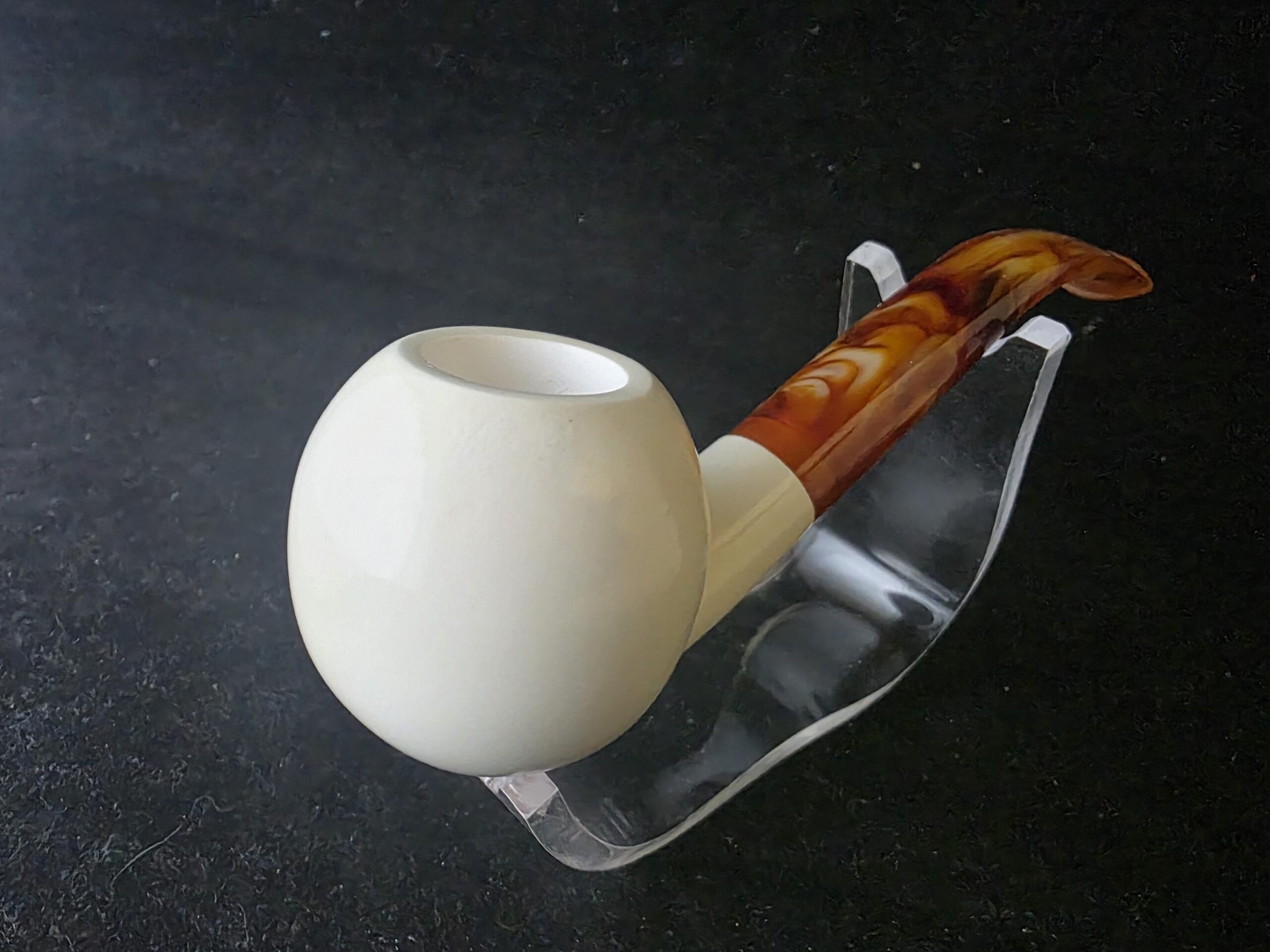 SmoothApple model meerschaum pipe with deep bowl - Image 5
