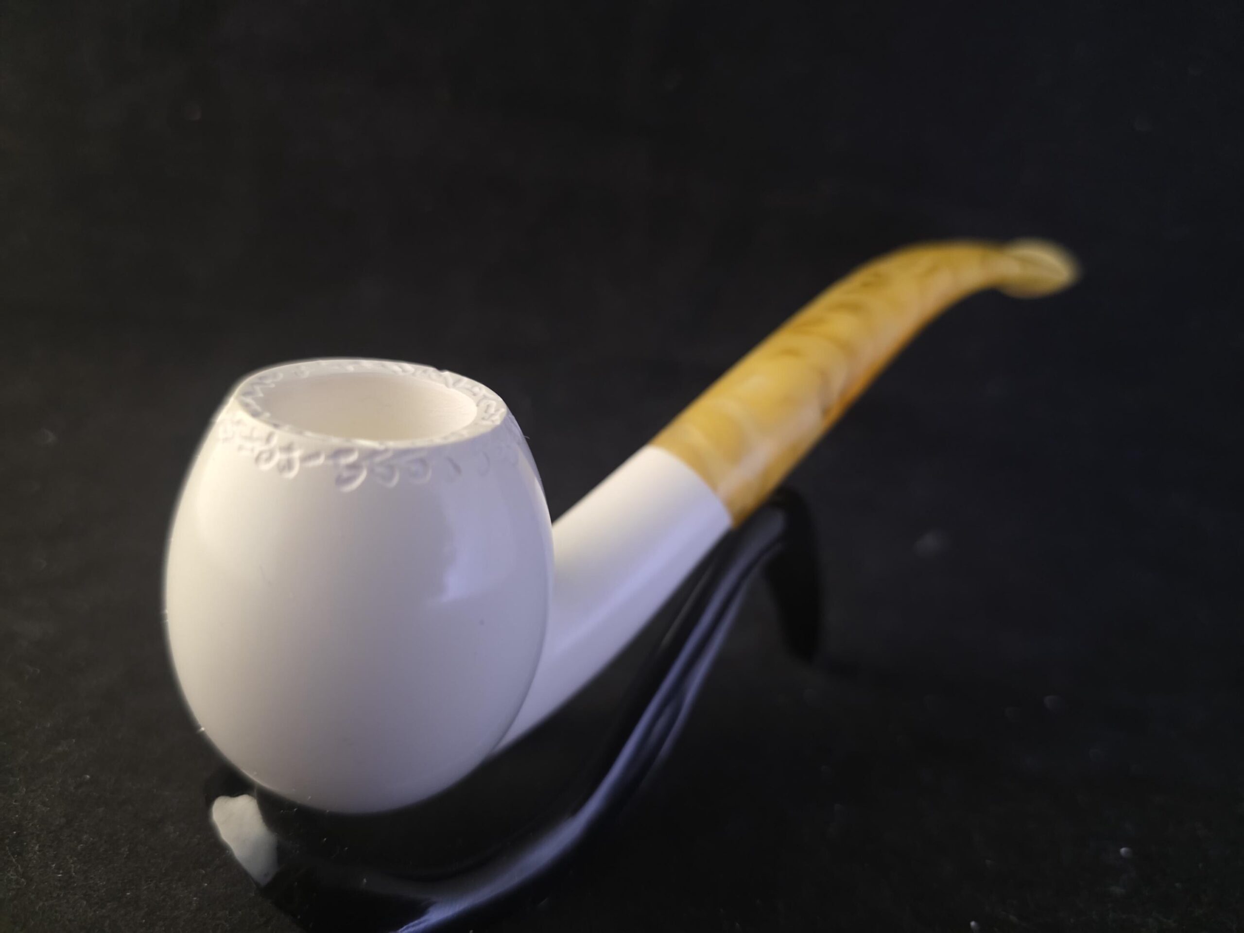 Smooth Apple Turkish Meerschaum Pipe – Lightweight Smoking Pipe with Acrylic Stem - Image 5