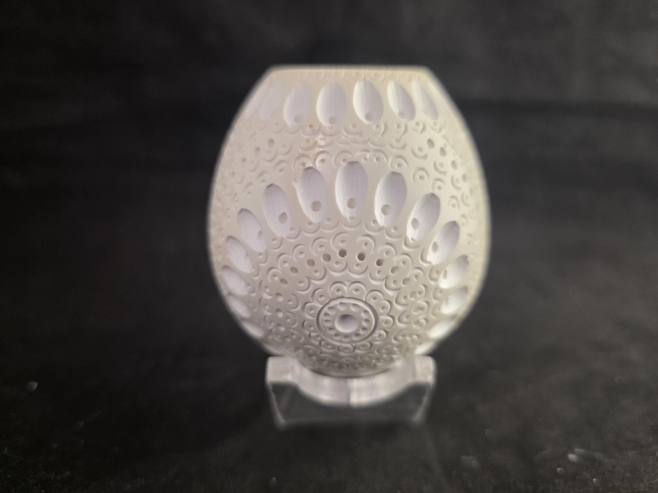 Depicted Apple Model Meerschaum Pipe with Acrylic Stem - Image 3