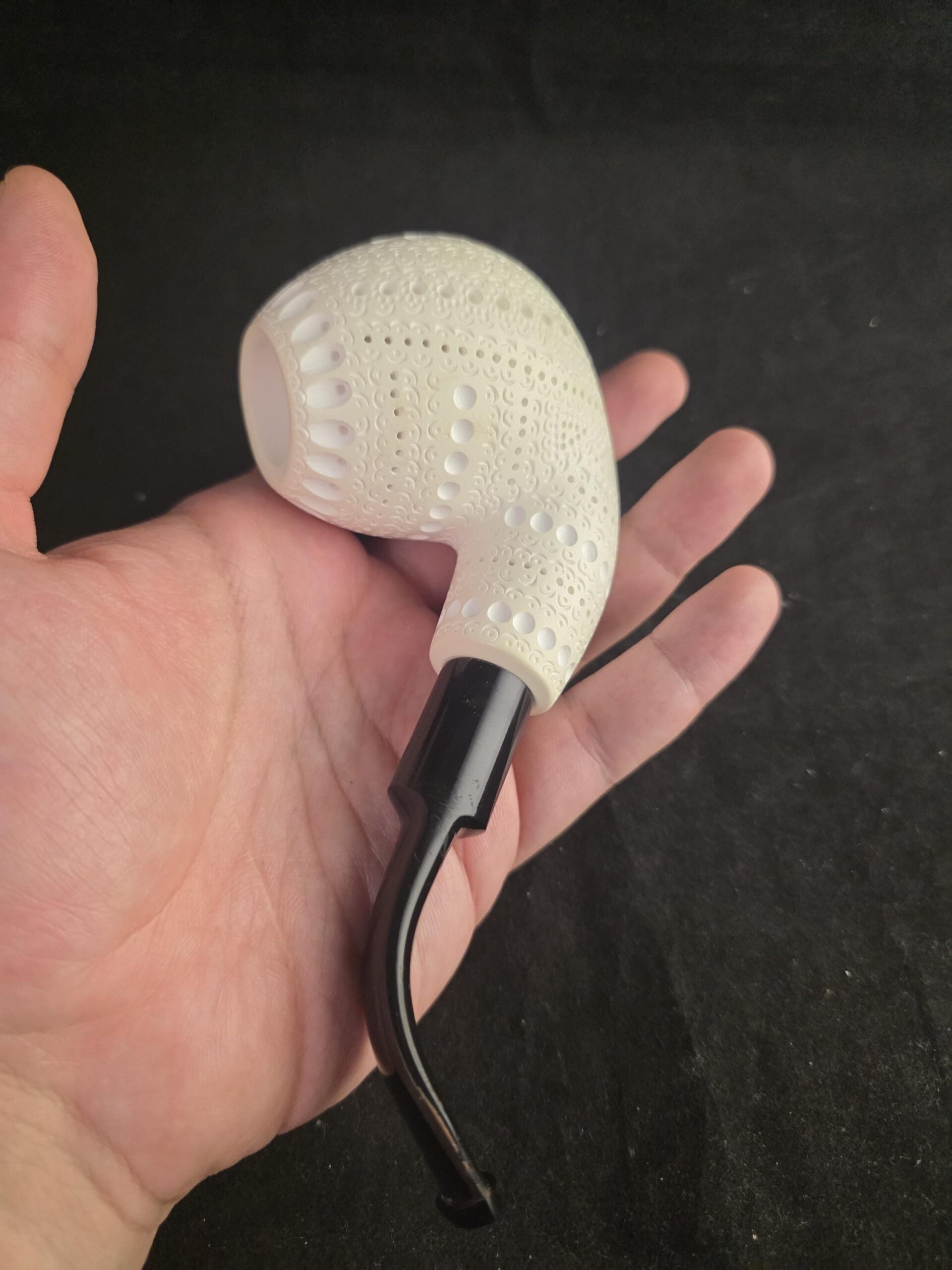 Depicted Apple Model Meerschaum Pipe with Acrylic Stem - Image 10