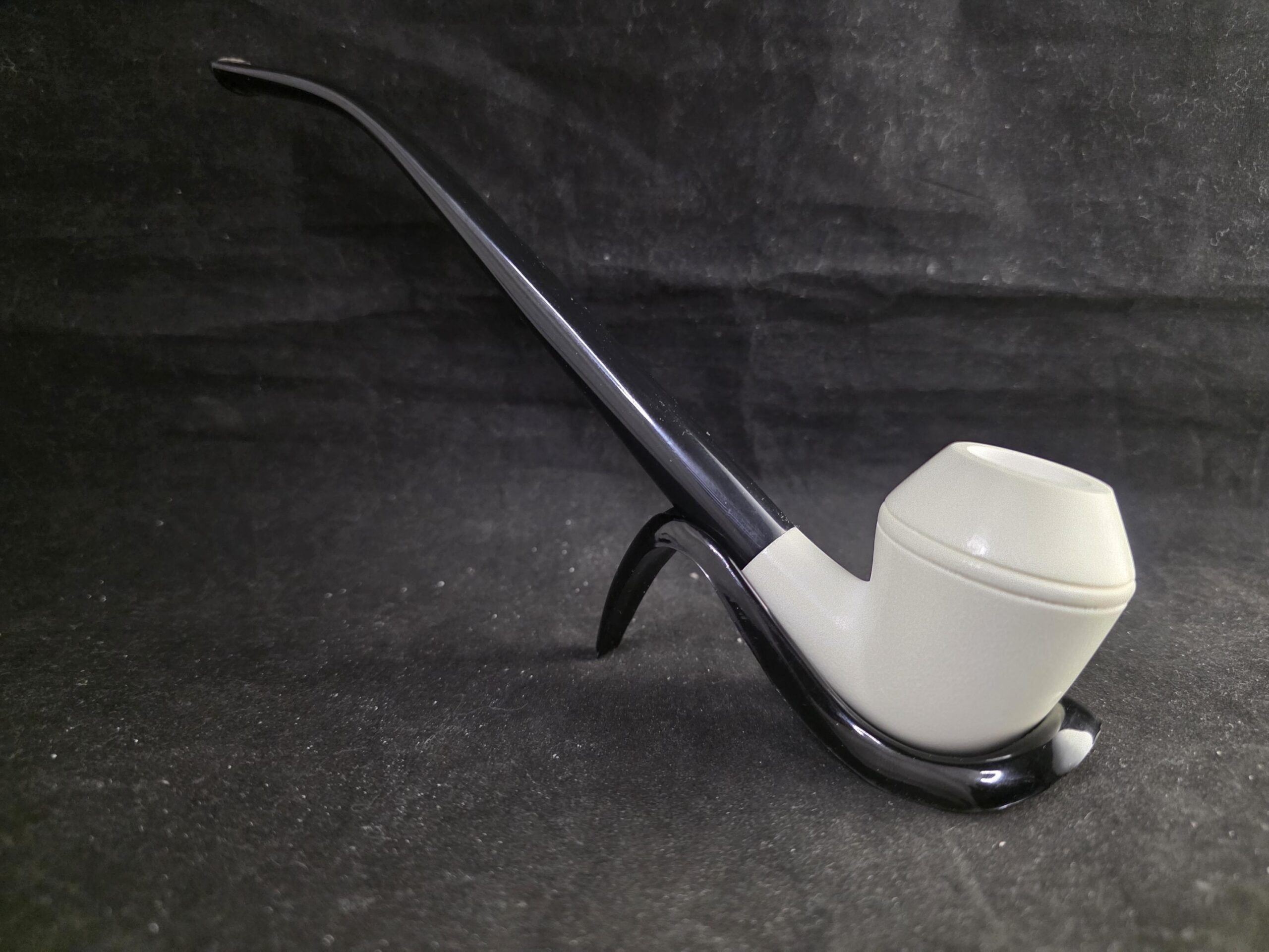 Bulldog Churchwarden Meerschaum Pipe with Acrylic Stem - Image 2