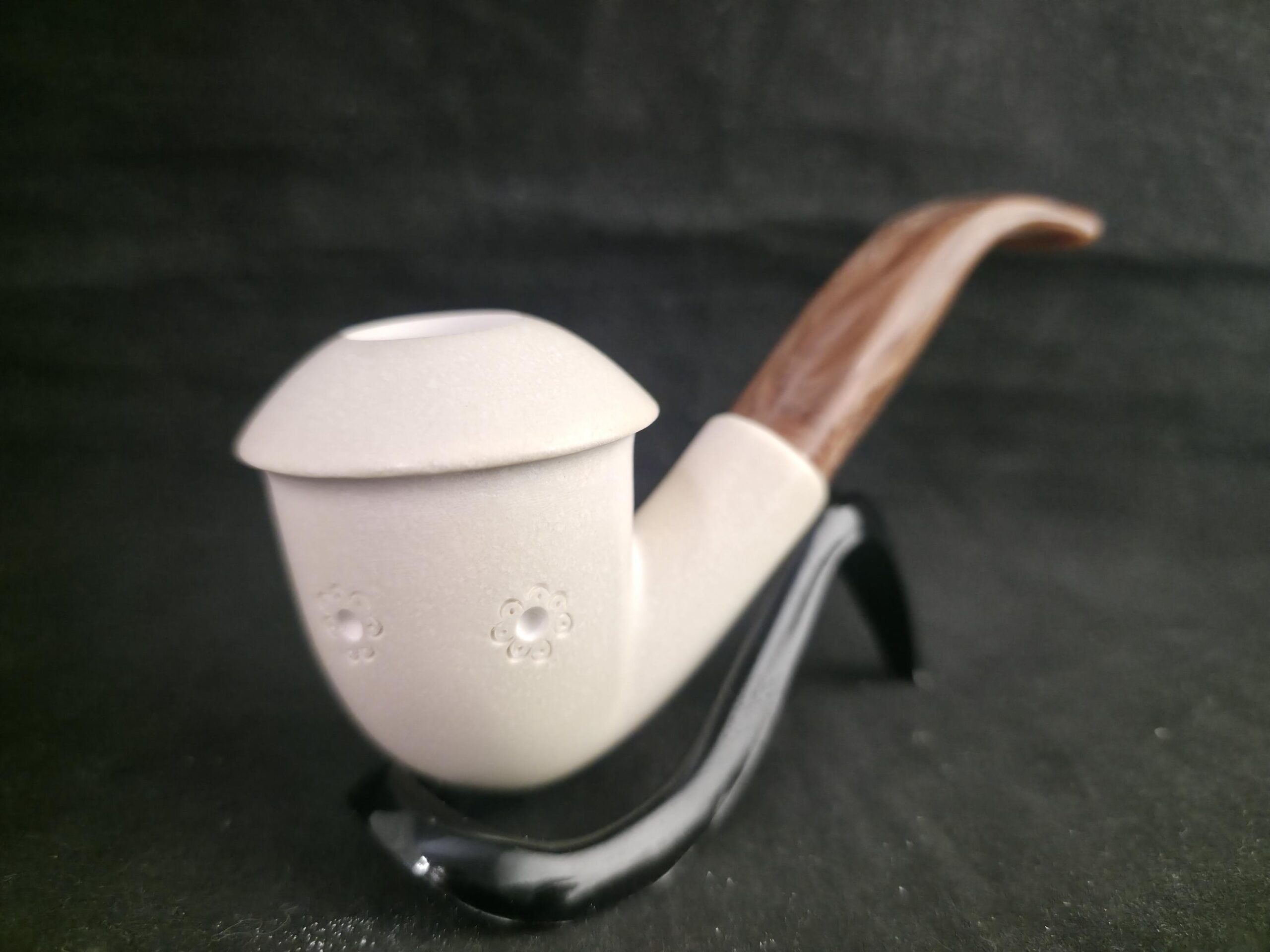 Calabash Meerschaum Pipe with acrylic Stem and filter - Image 3