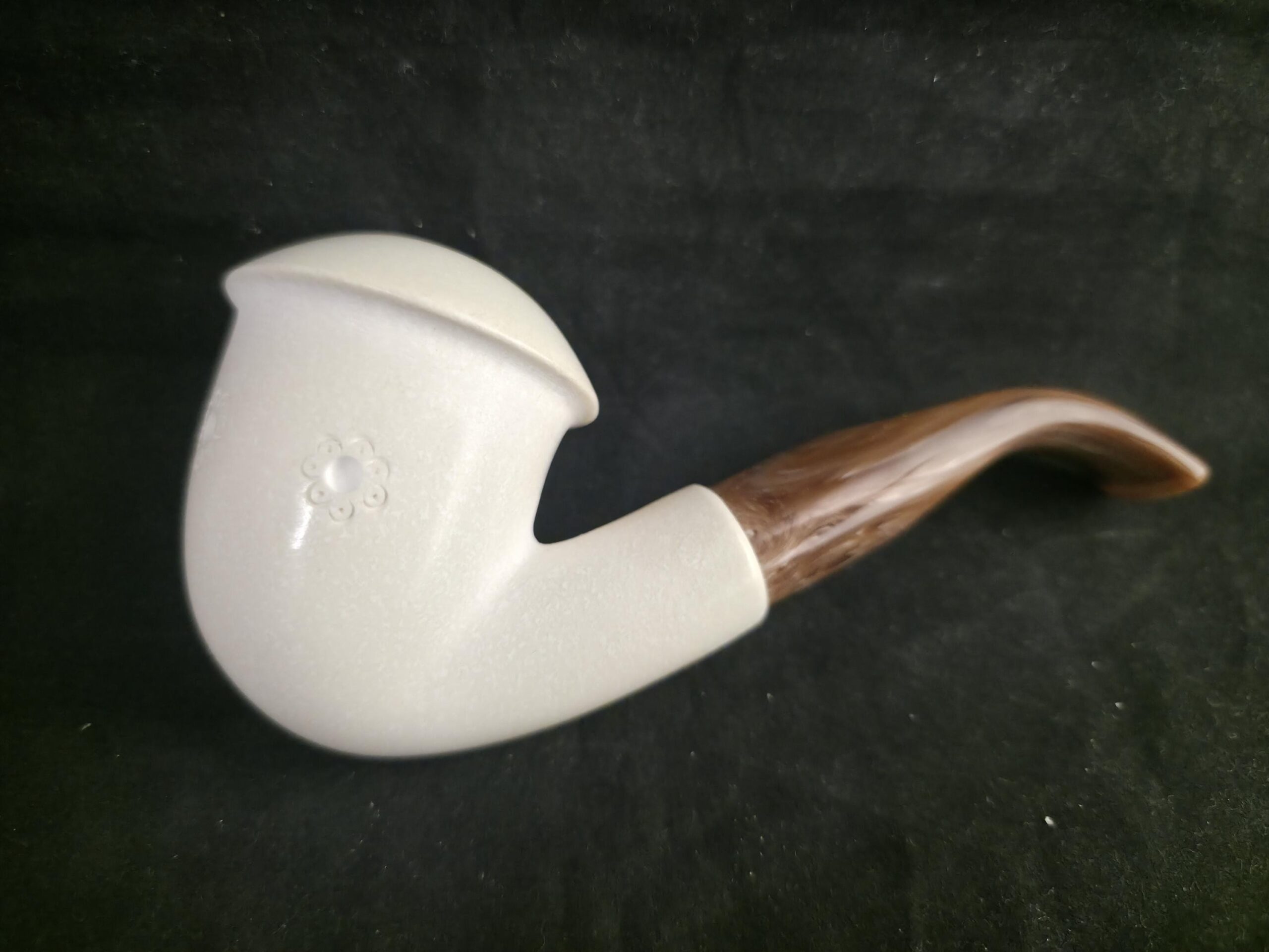 Calabash Meerschaum Pipe with acrylic Stem and filter - Image 9