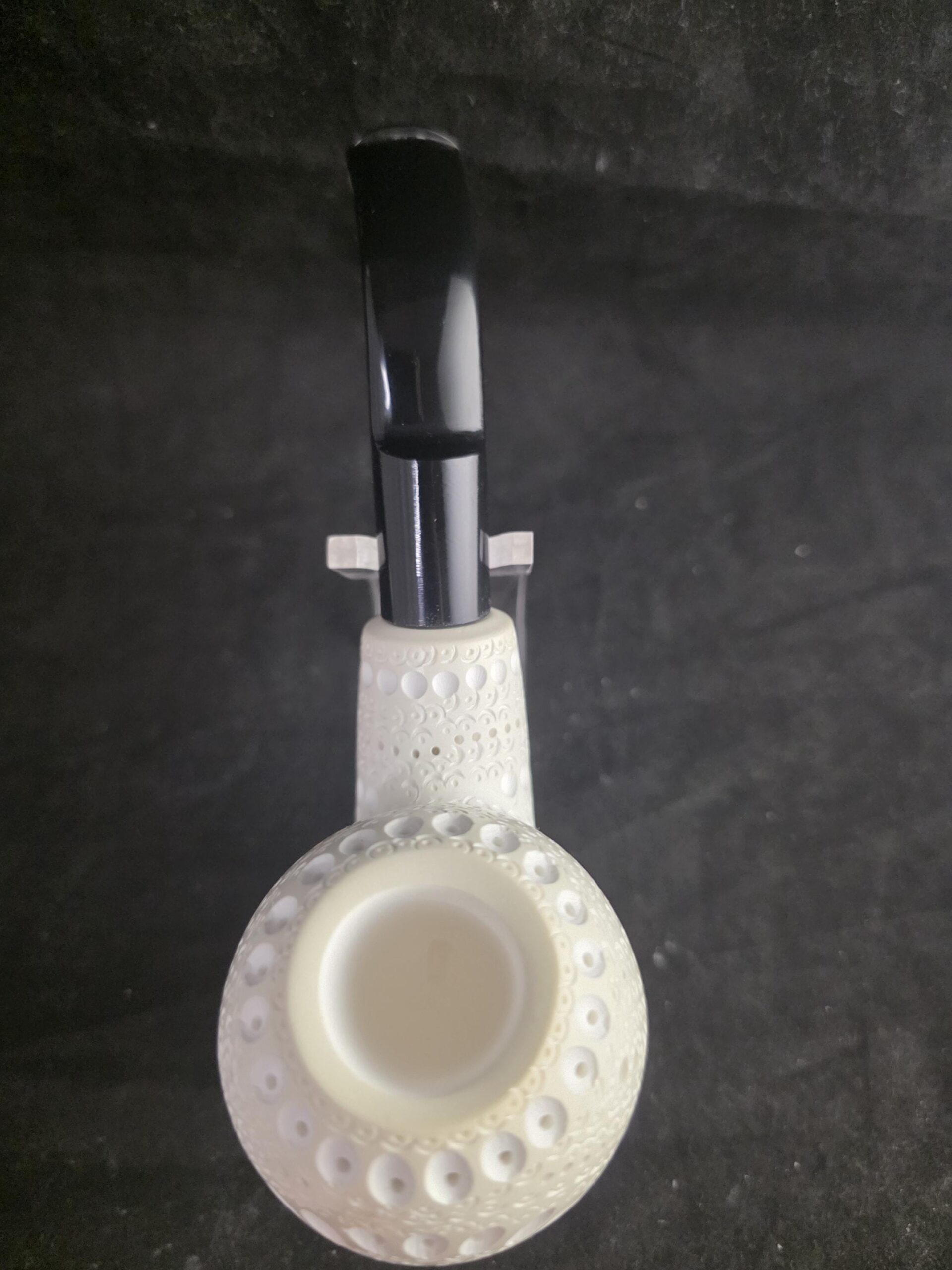 Depicted Apple Model Meerschaum Pipe with Acrylic Stem - Image 7