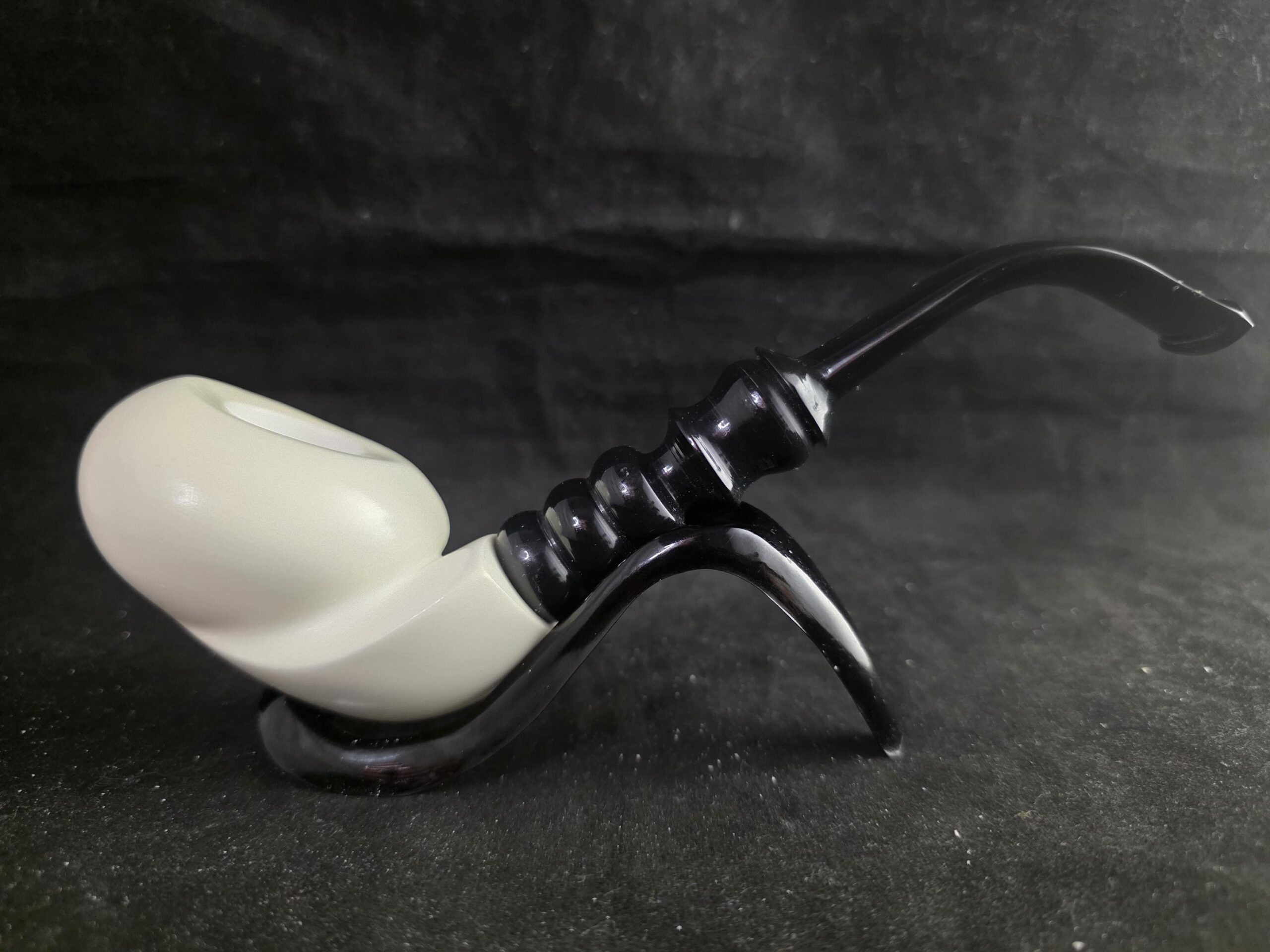 Free Design Apple Shape Meerschaum Pipe with acrylic stem - Image 4
