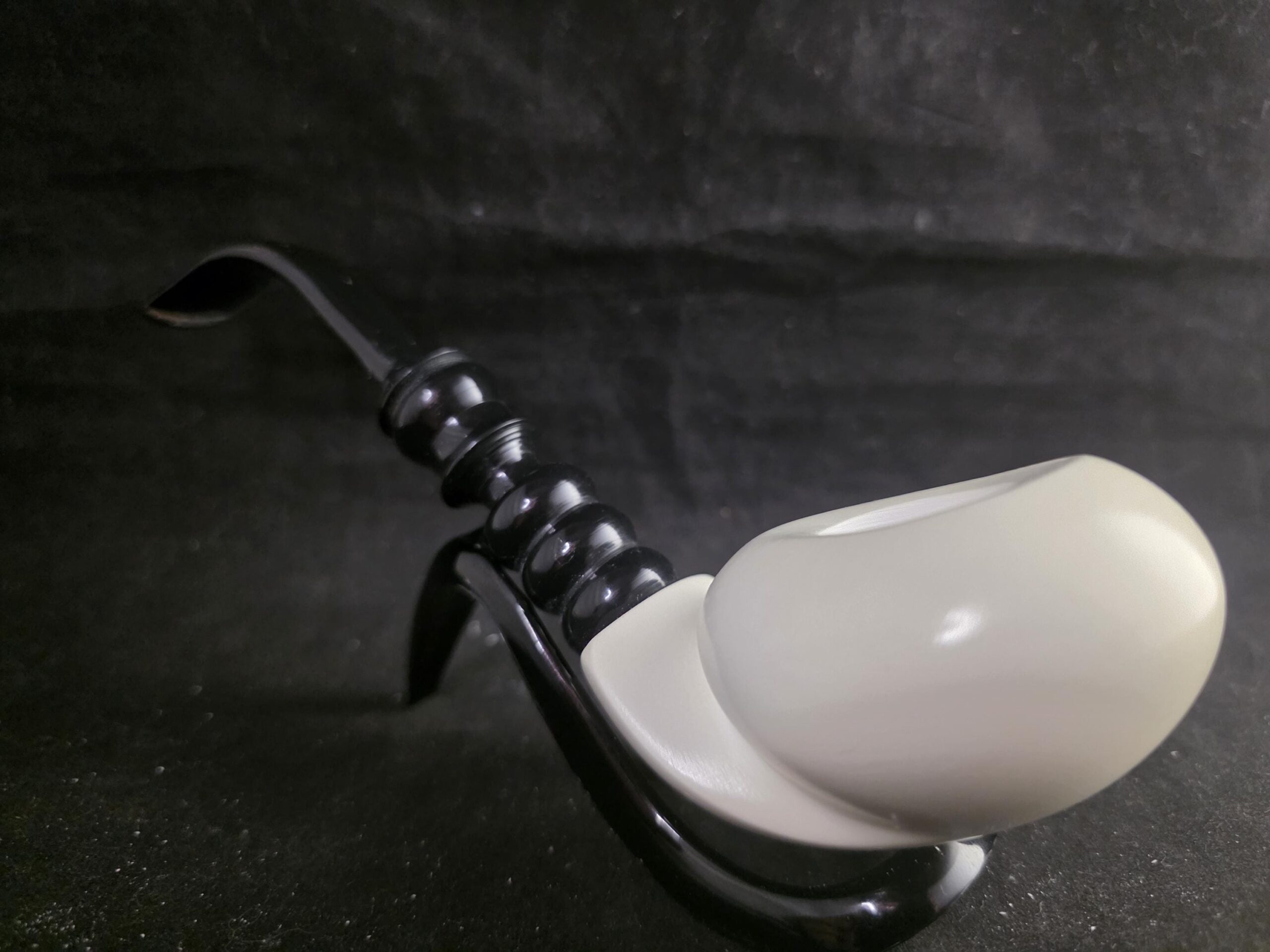 Free Design Apple Shape Meerschaum Pipe with acrylic stem - Image 9