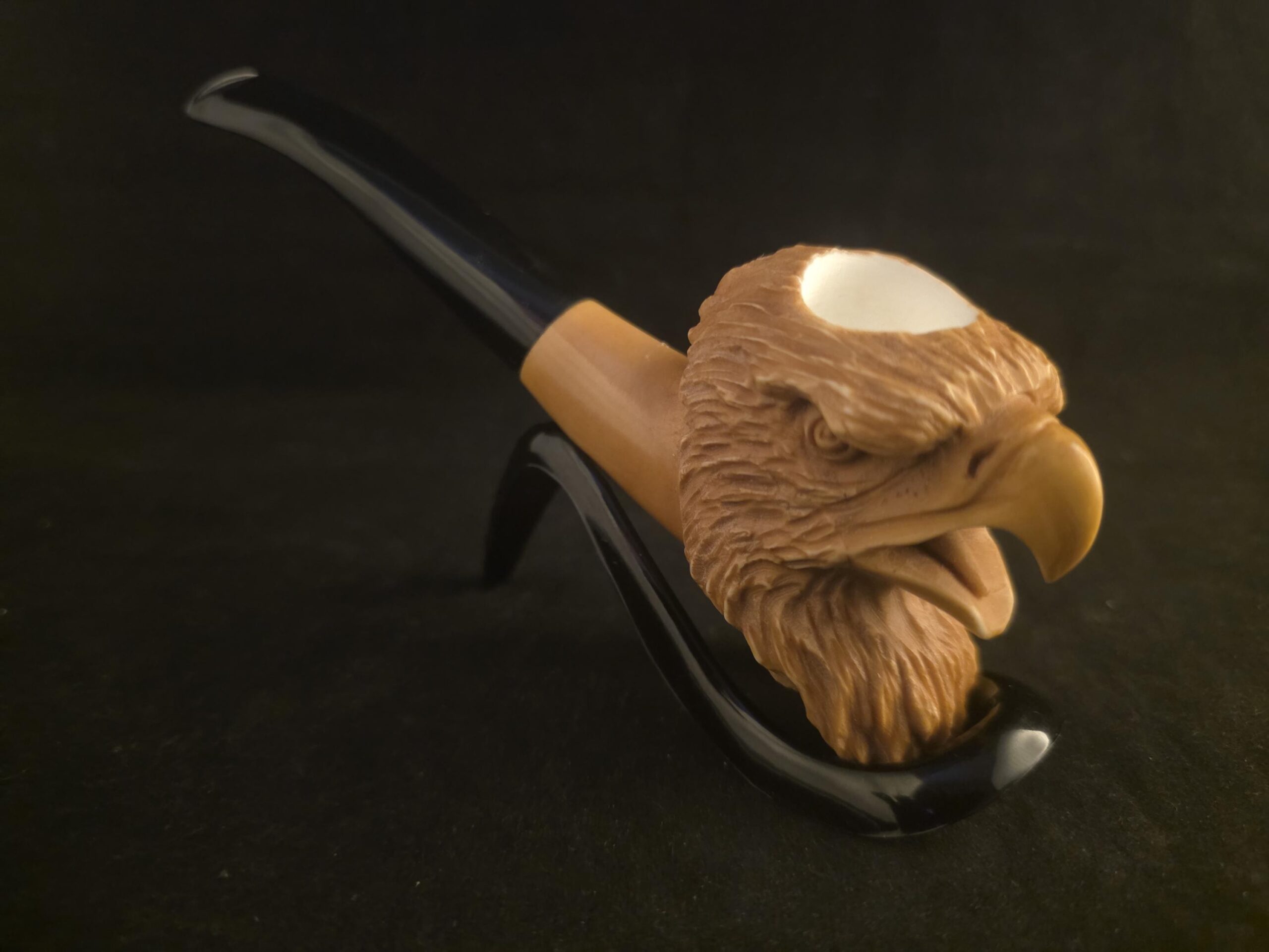 Hand-Carved Lion Figure Block Meerschaum Pipe with fitted case and Acrylic Stem – Signed Artist Piece - Image 2