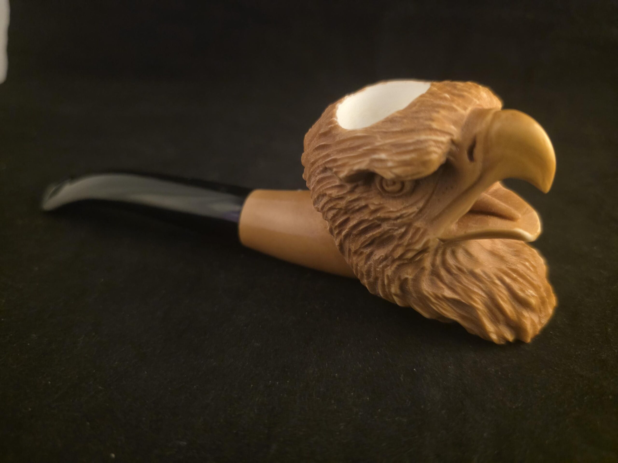 Hand-Carved Lion Figure Block Meerschaum Pipe with fitted case and Acrylic Stem – Signed Artist Piece - Image 8