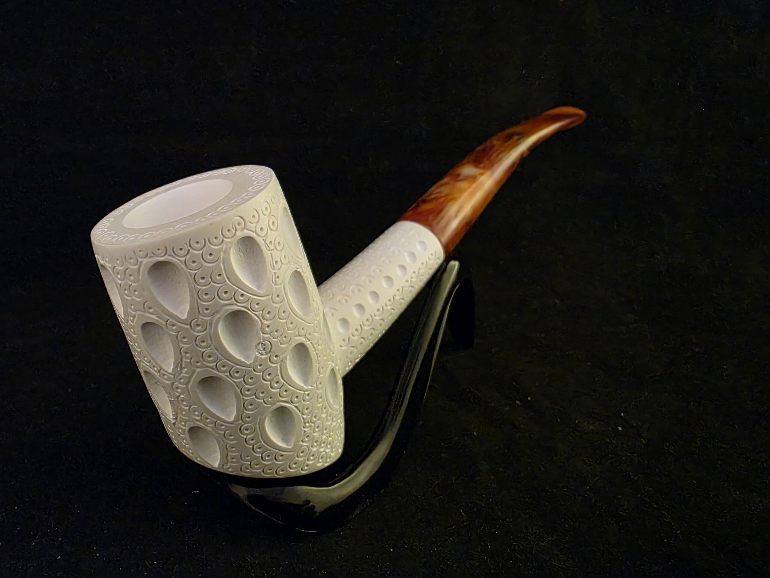 Hand-Carved Poker Meerschaum Pipe – Raindrop Carving – Block Meerschaum