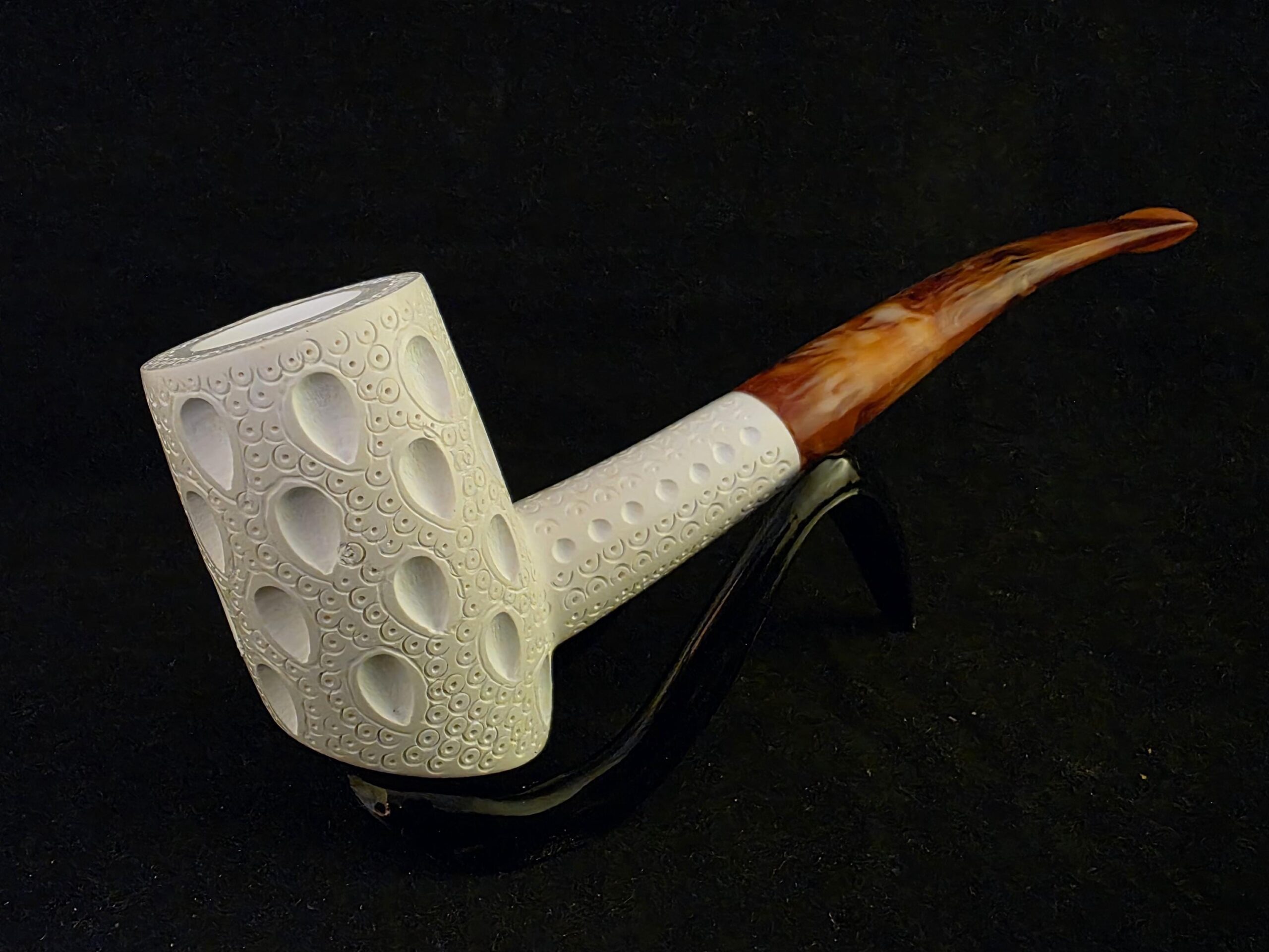Hand-Carved Poker Meerschaum Pipe – Raindrop Carving – Block Meerschaum - Image 5