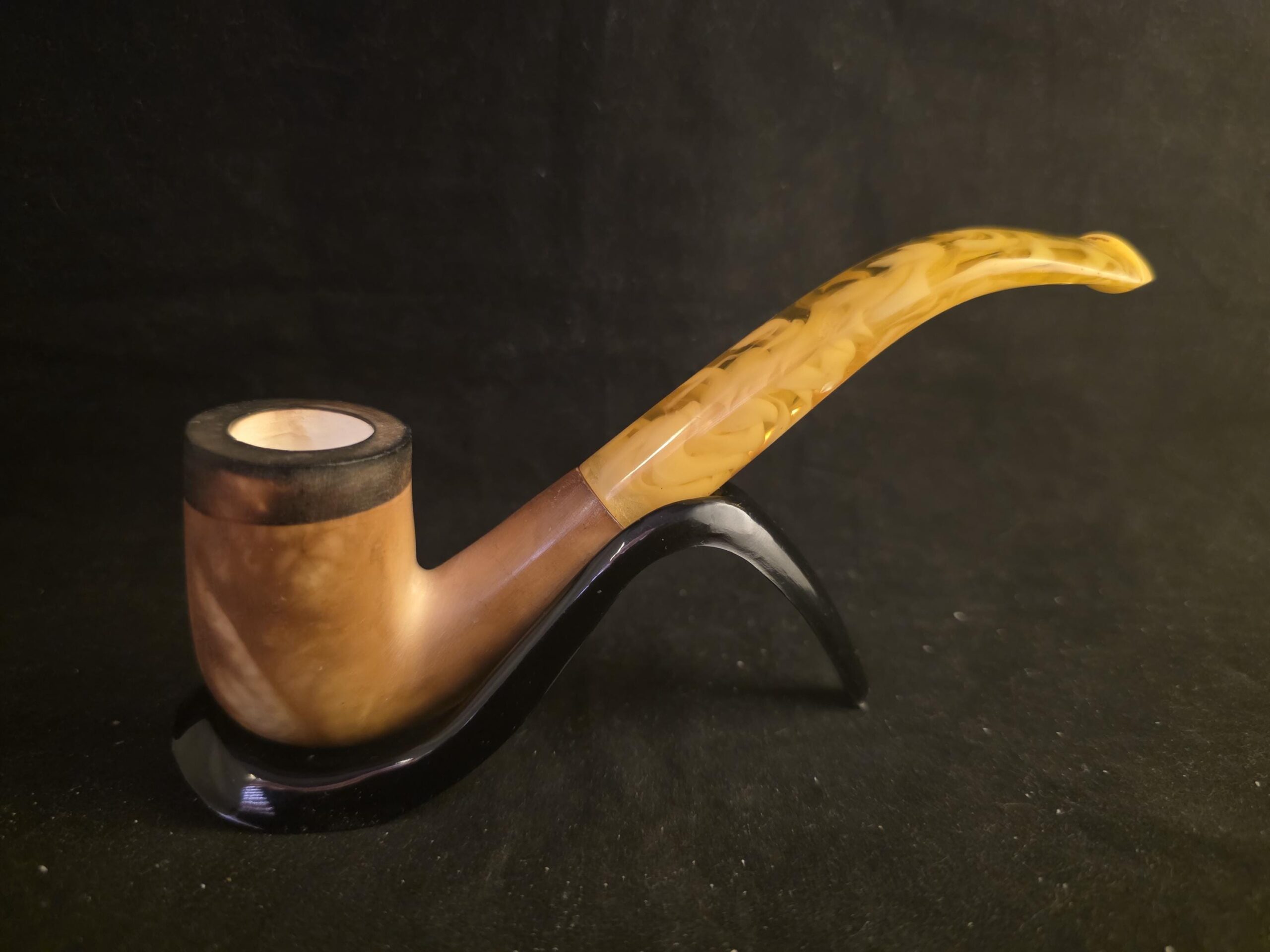 Hand-Carved Lee Van Cleef Meerschaum Pipe – Raindrop Carving – Block Meerschaum - Image 4