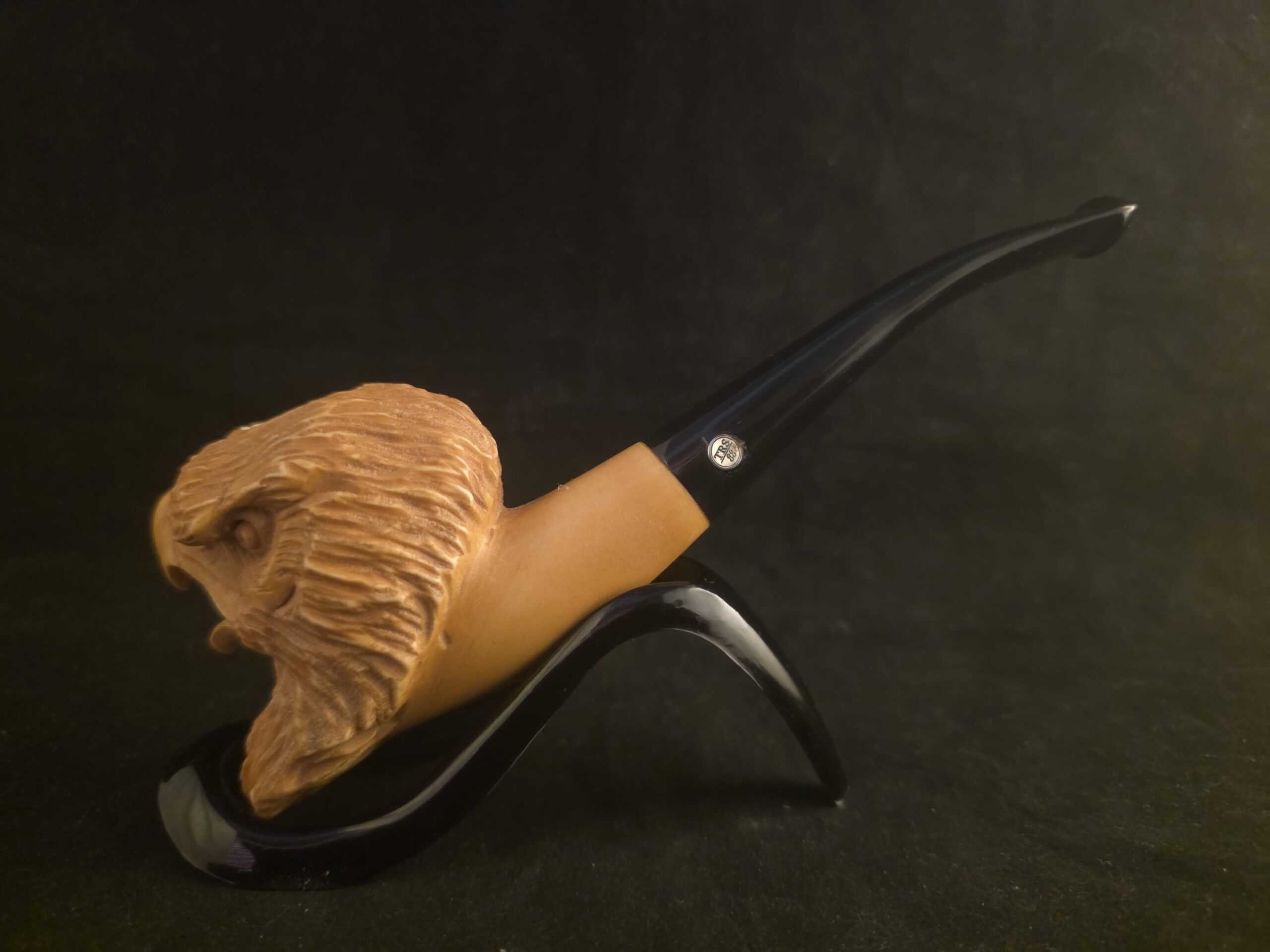 Hand-Carved Lion Figure Block Meerschaum Pipe with fitted case and Acrylic Stem – Signed Artist Piece - Image 5