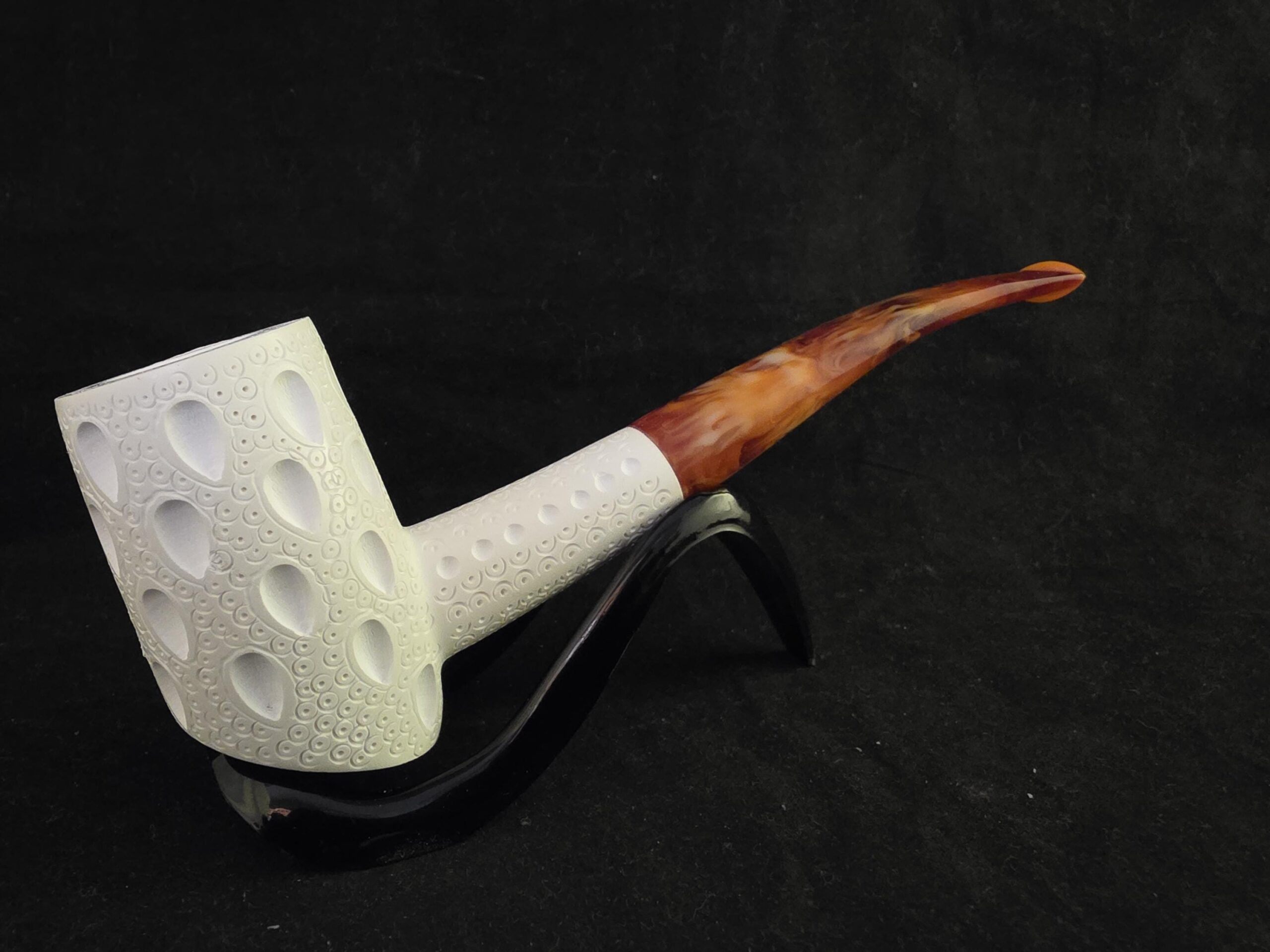 Hand-Carved Poker Meerschaum Pipe – Raindrop Carving – Block Meerschaum - Image 4