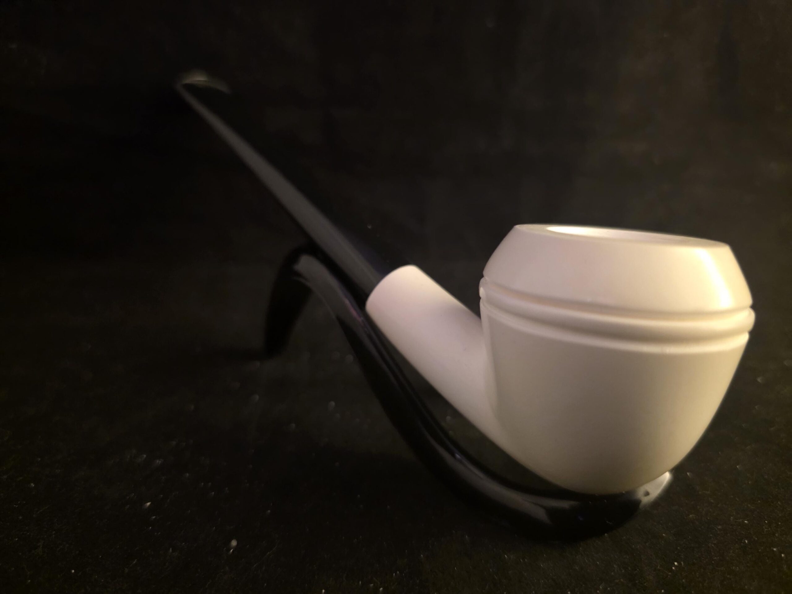 Classic Smooth English Bulldog Block Meerschaum Pipe with Black Acrylic Stem - Image 6