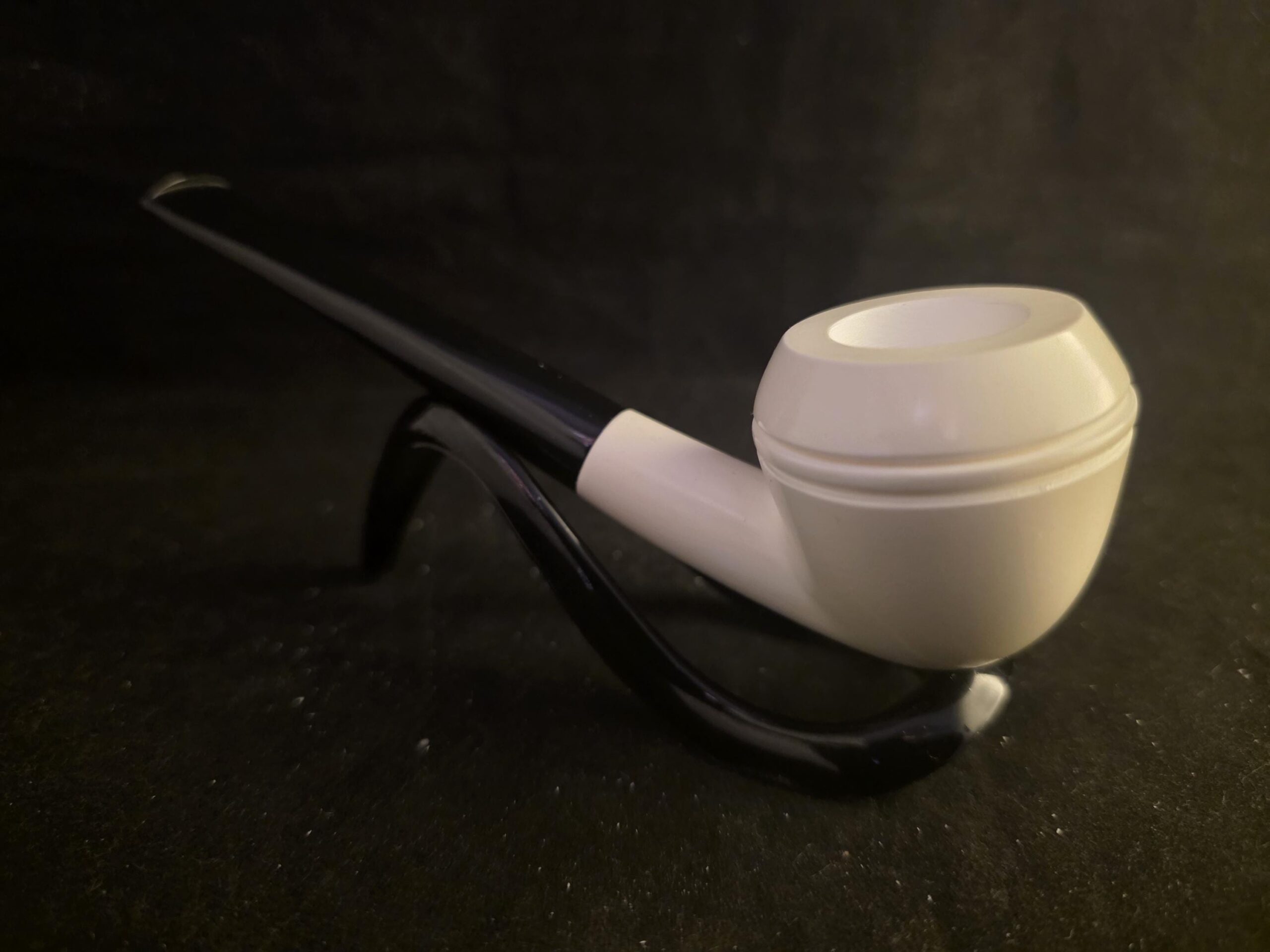 Classic Smooth English Bulldog Block Meerschaum Pipe with Black Acrylic Stem - Image 5