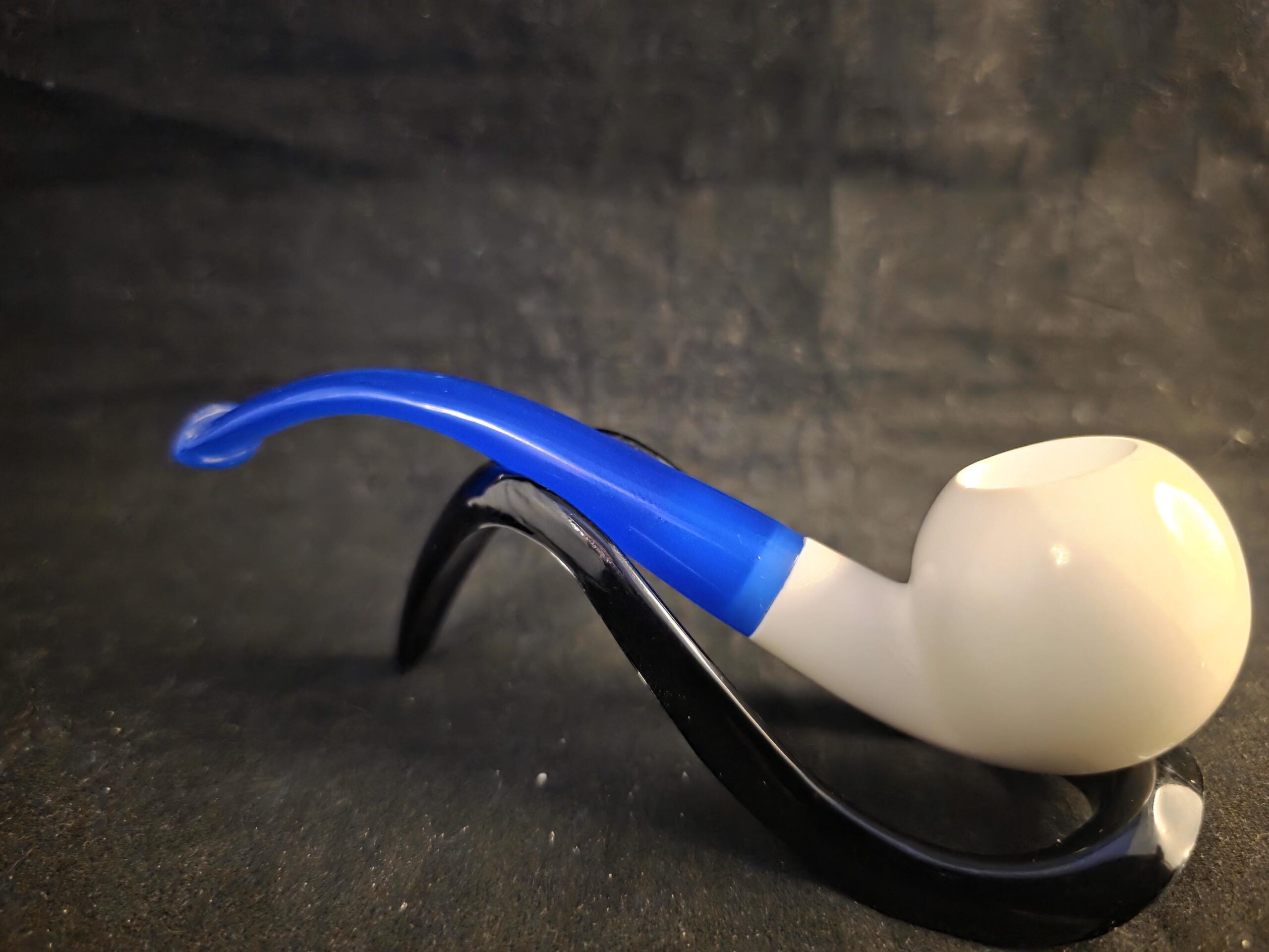 Budget-Friendly SmoothApple Meerschaum Pipe with Acrylic Stem - Image 5