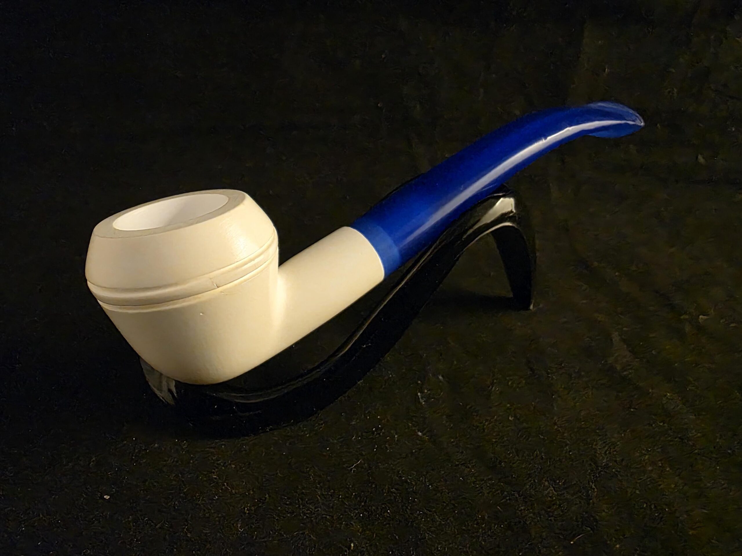 Budget-Friendly Smooth English Bulldog Meerschaum Pipe with Acrylic Stem - Image 9