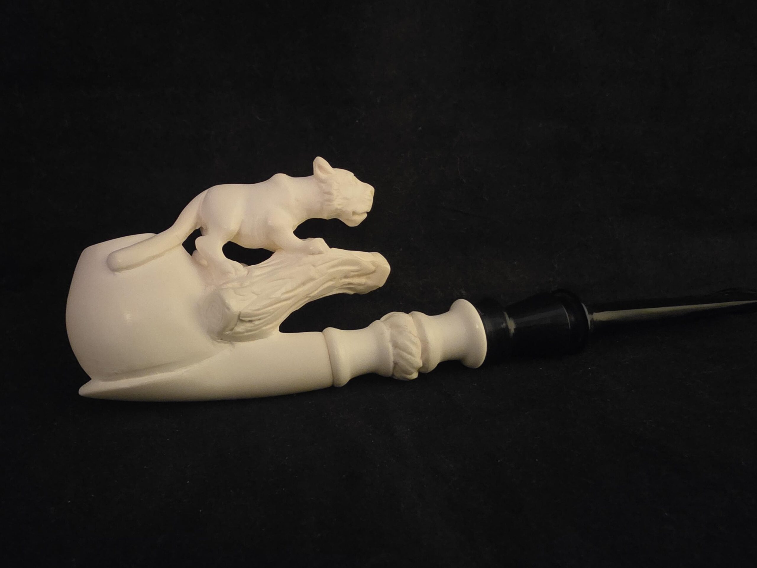 Hand Carved Hunting Lion Block Meerschaum Pipe Acrylic Stem Collectible Pipe - Image 10