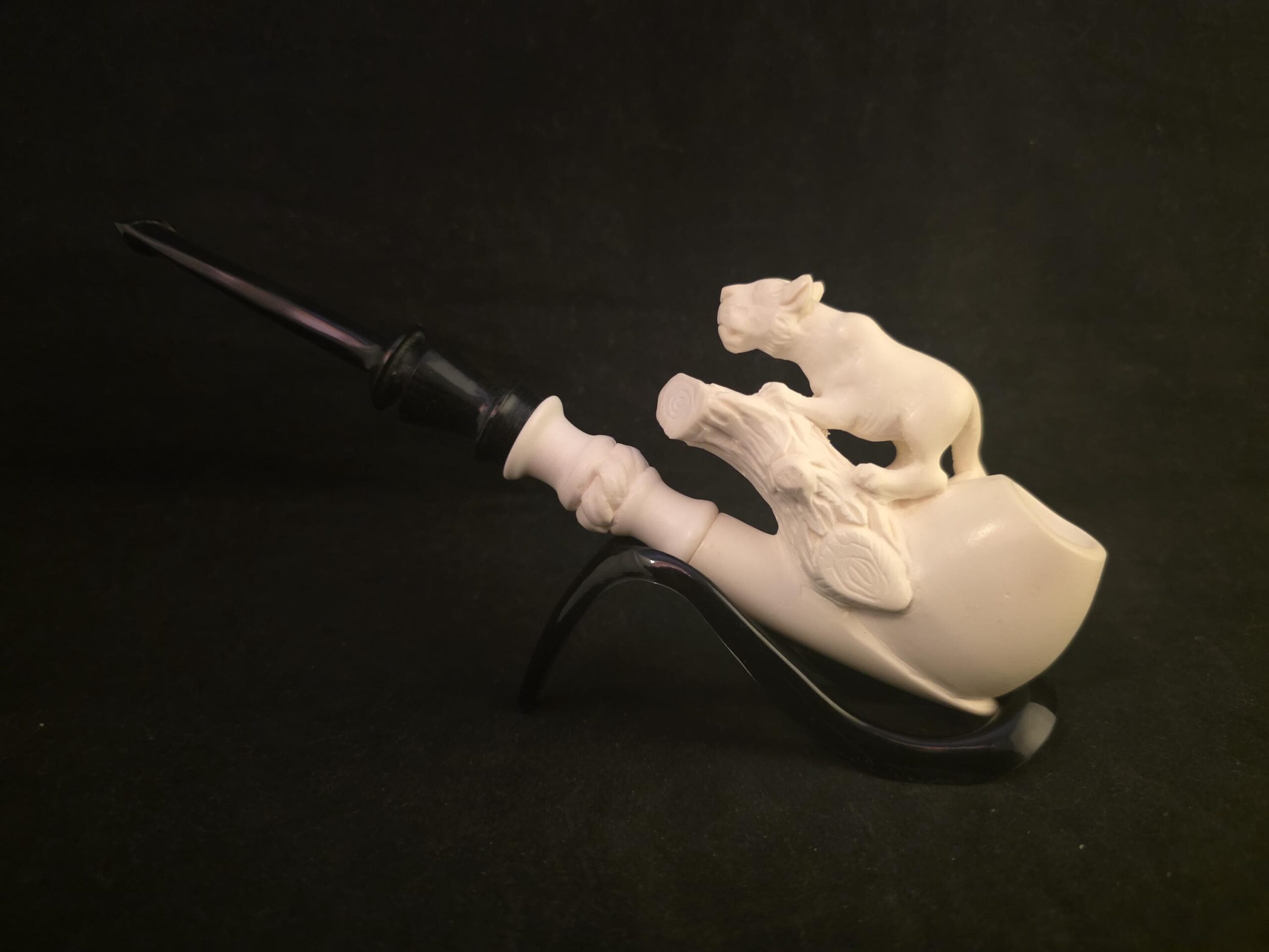 Hand Carved Hunting Lion Block Meerschaum Pipe Acrylic Stem Collectible Pipe - Image 2