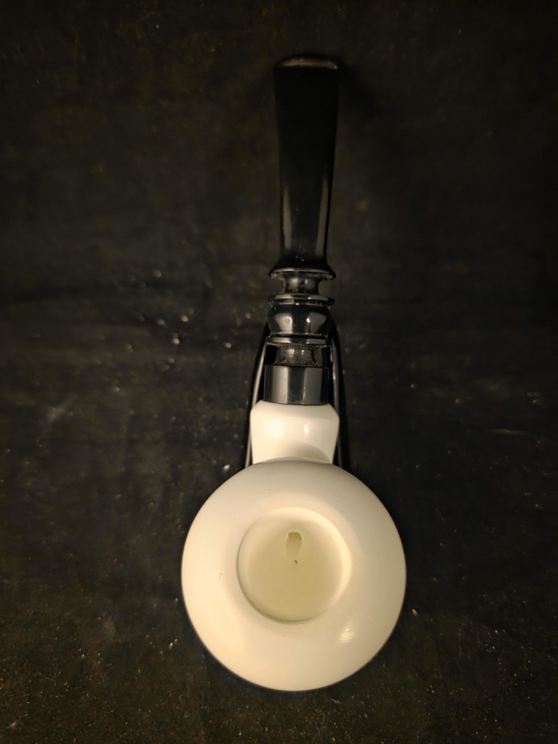 Elegant Smooth Apple Meerschaum Pipe with Special Stem Design - Image 10