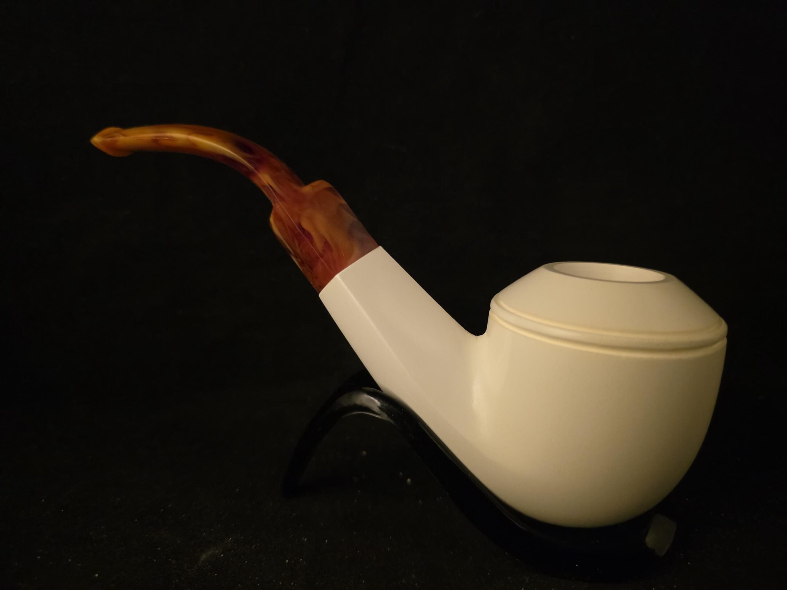 English Bulldog Pipe, Smooth Block Meerschaum, Handmade, Elegant Classic Design, Fitted Case, Worldwide Shipping - Image 4