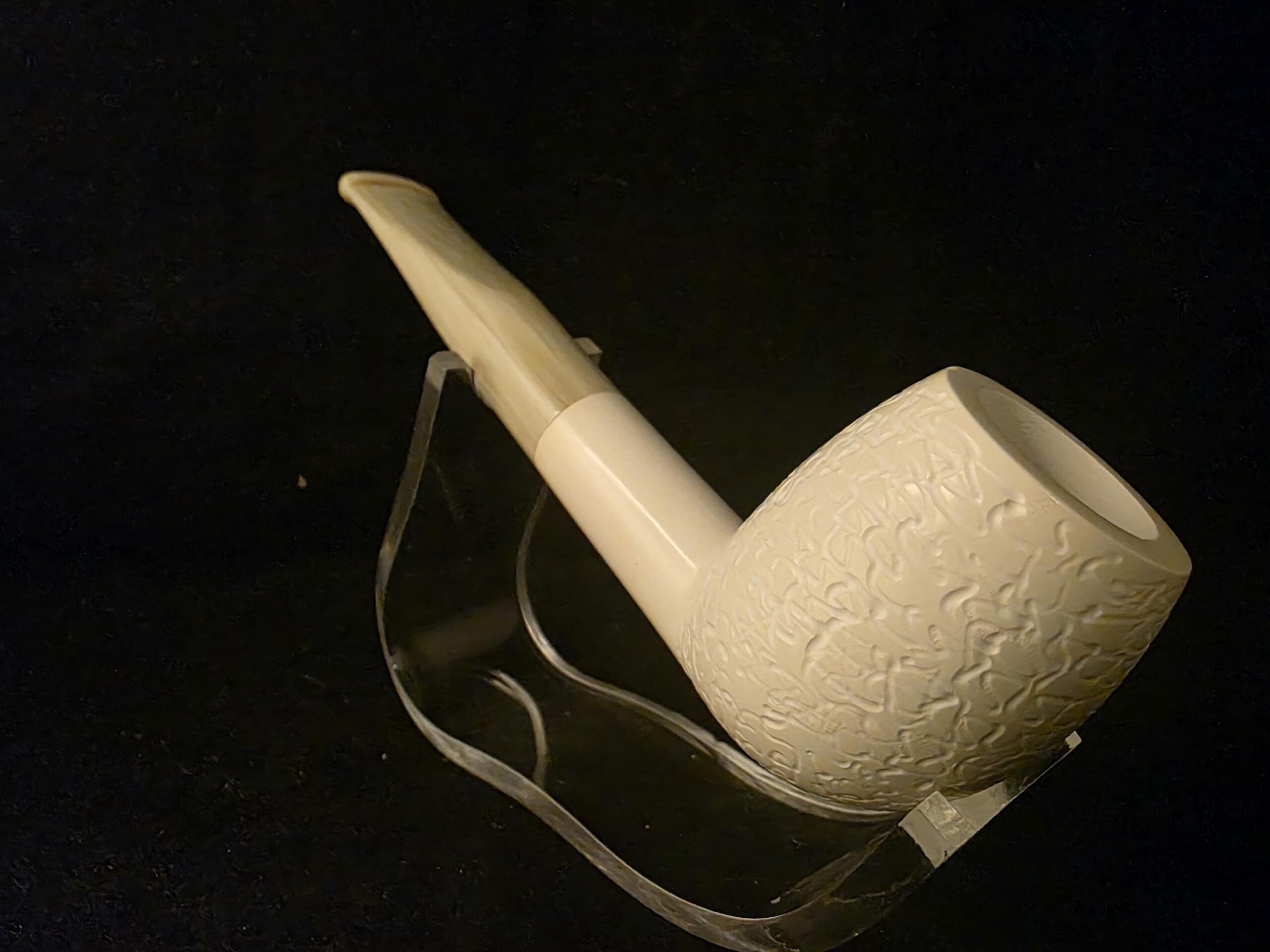 Depicted Classic Meerschaum Pipe, Block Meerschaum Fitted Case, Special Stem Design
