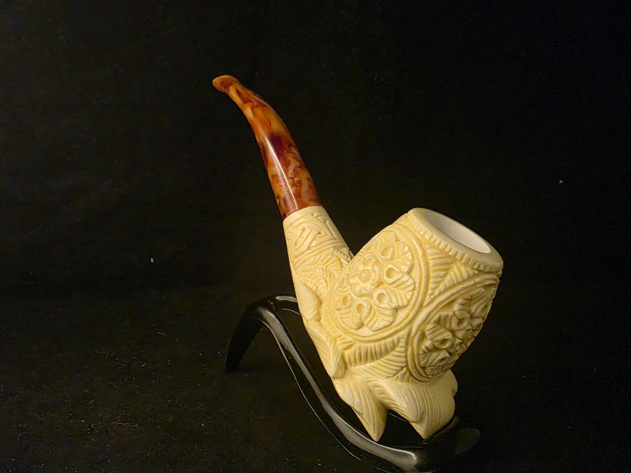 Special Leaf Relief Design Meerschaum Pipe, Block Meerschaum, Fitted Case