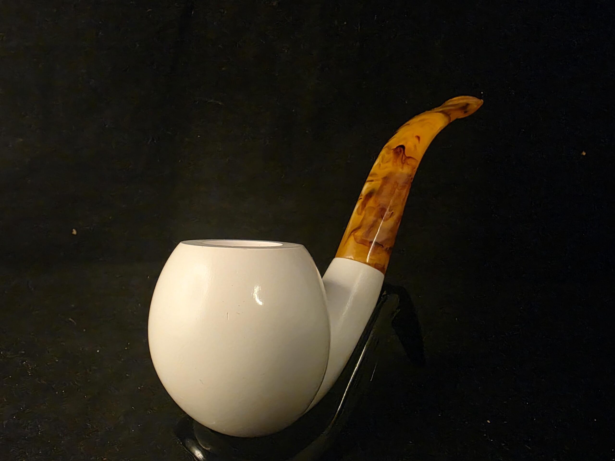 Smooth Apple Design Meerschaum Pipe, Block Meerschaum, Fitted Case - Image 5
