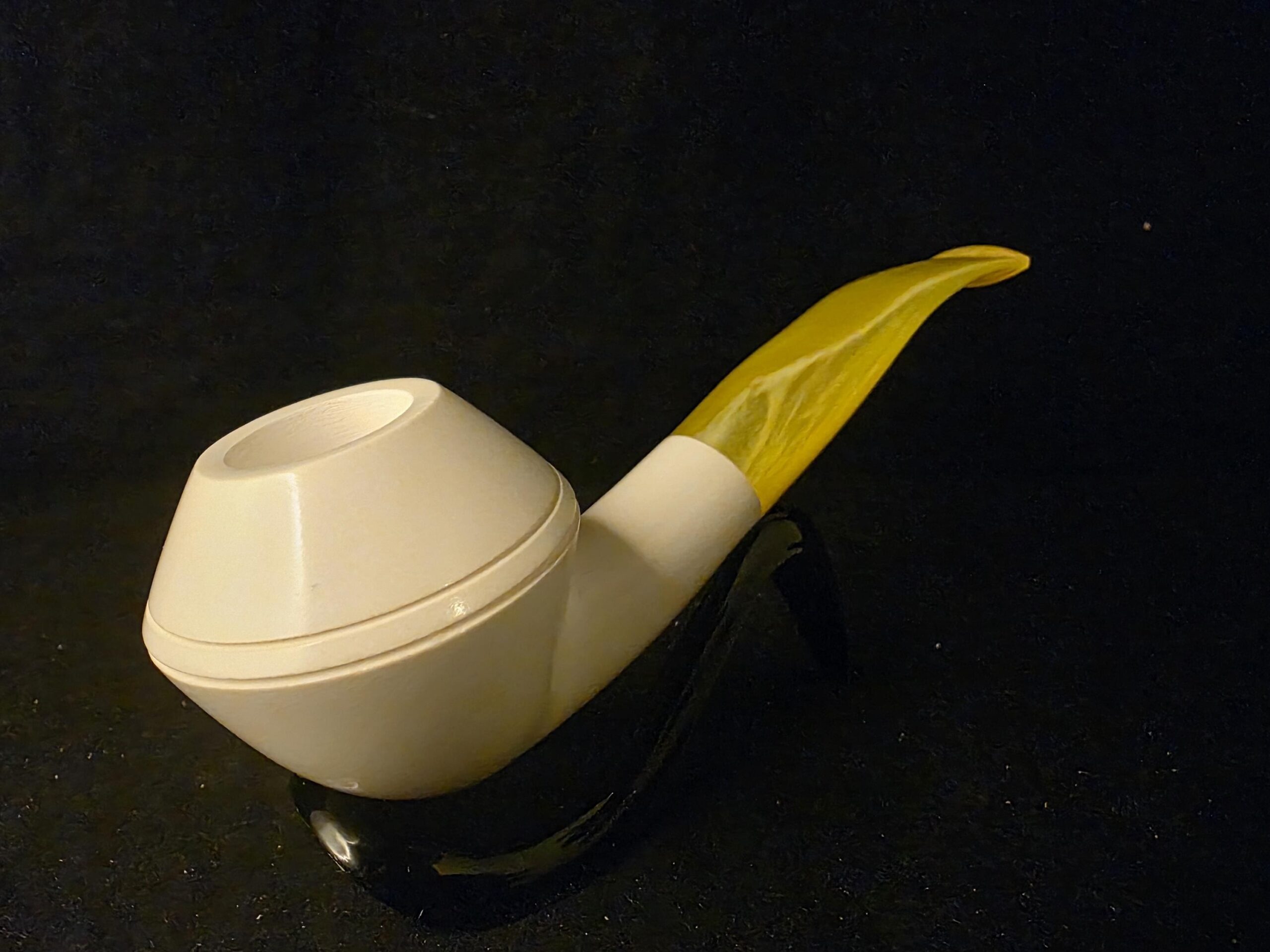 Smooth Bulldog Meerschaum Pipe, Fitted Case, Block Meerschaum, Seafoam, Made in Eskisehir,Turkish Meerschaum - Image 4