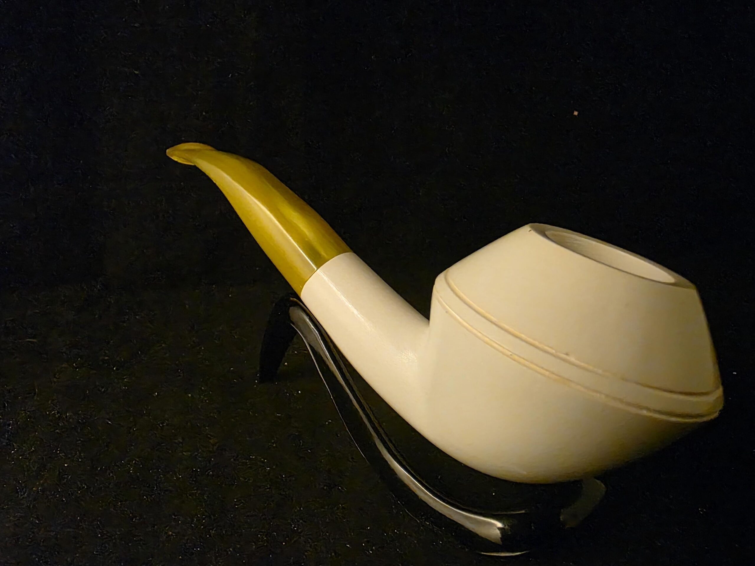 Smooth Bulldog Meerschaum Pipe, Fitted Case, Block Meerschaum, Seafoam, Made in Eskisehir,Turkish Meerschaum - Image 9