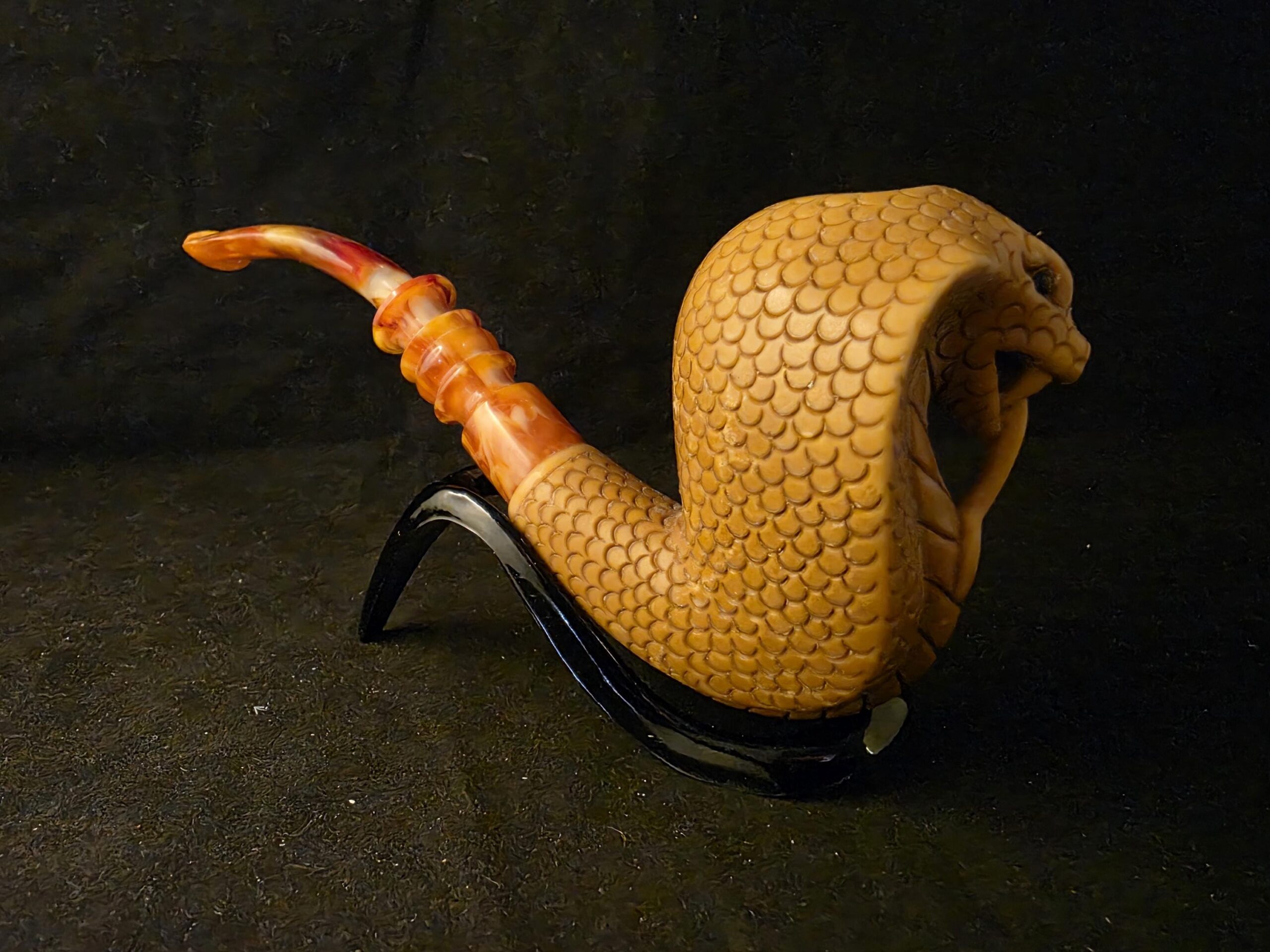 King Kobra Figural Meerschaum Pipe, Fitted Case, Block Meerschaum, Seafoam, Turkish Meerschaum, - Image 2