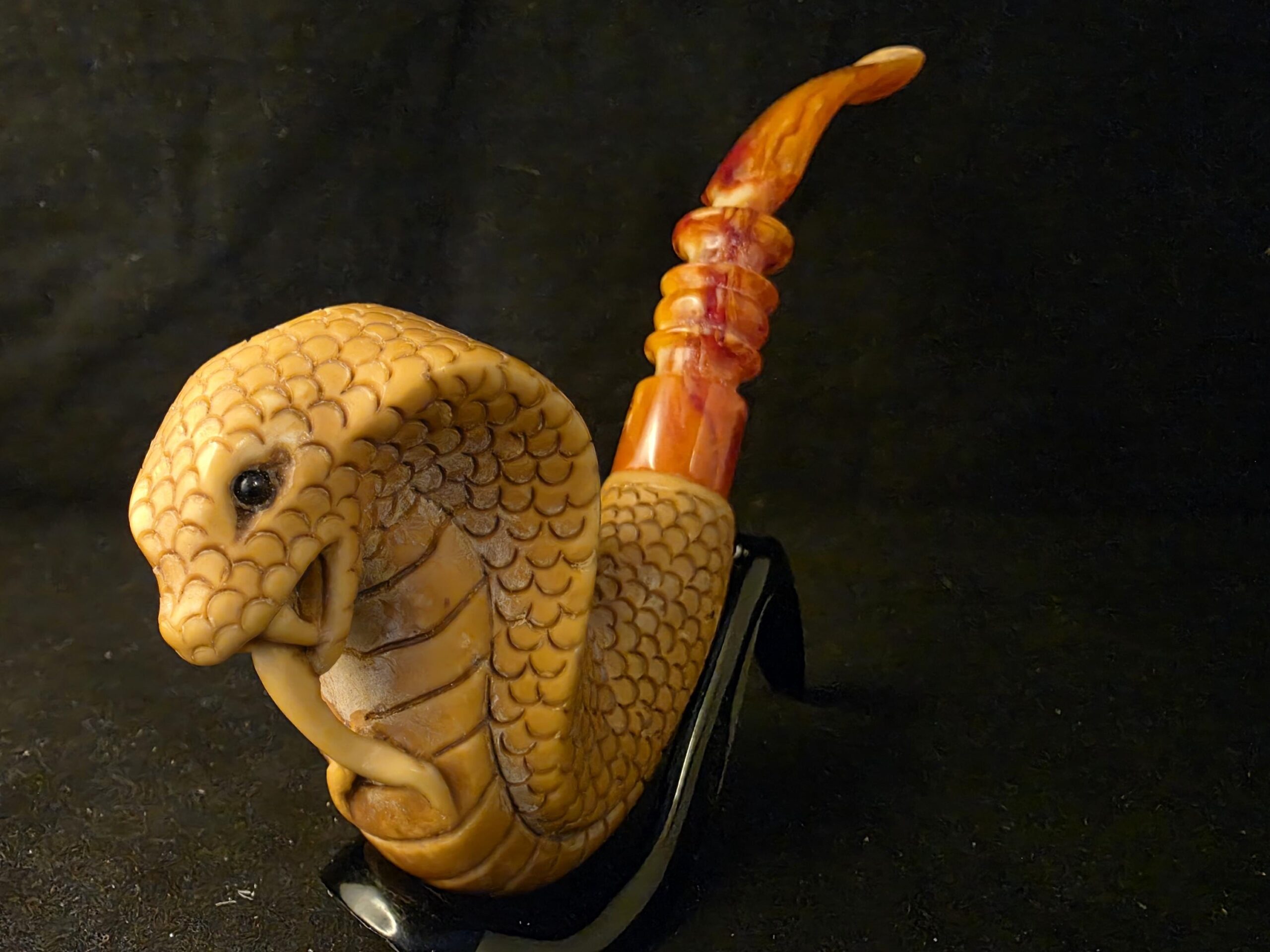 King Kobra Figural Meerschaum Pipe, Fitted Case, Block Meerschaum, Seafoam, Turkish Meerschaum, - Image 4