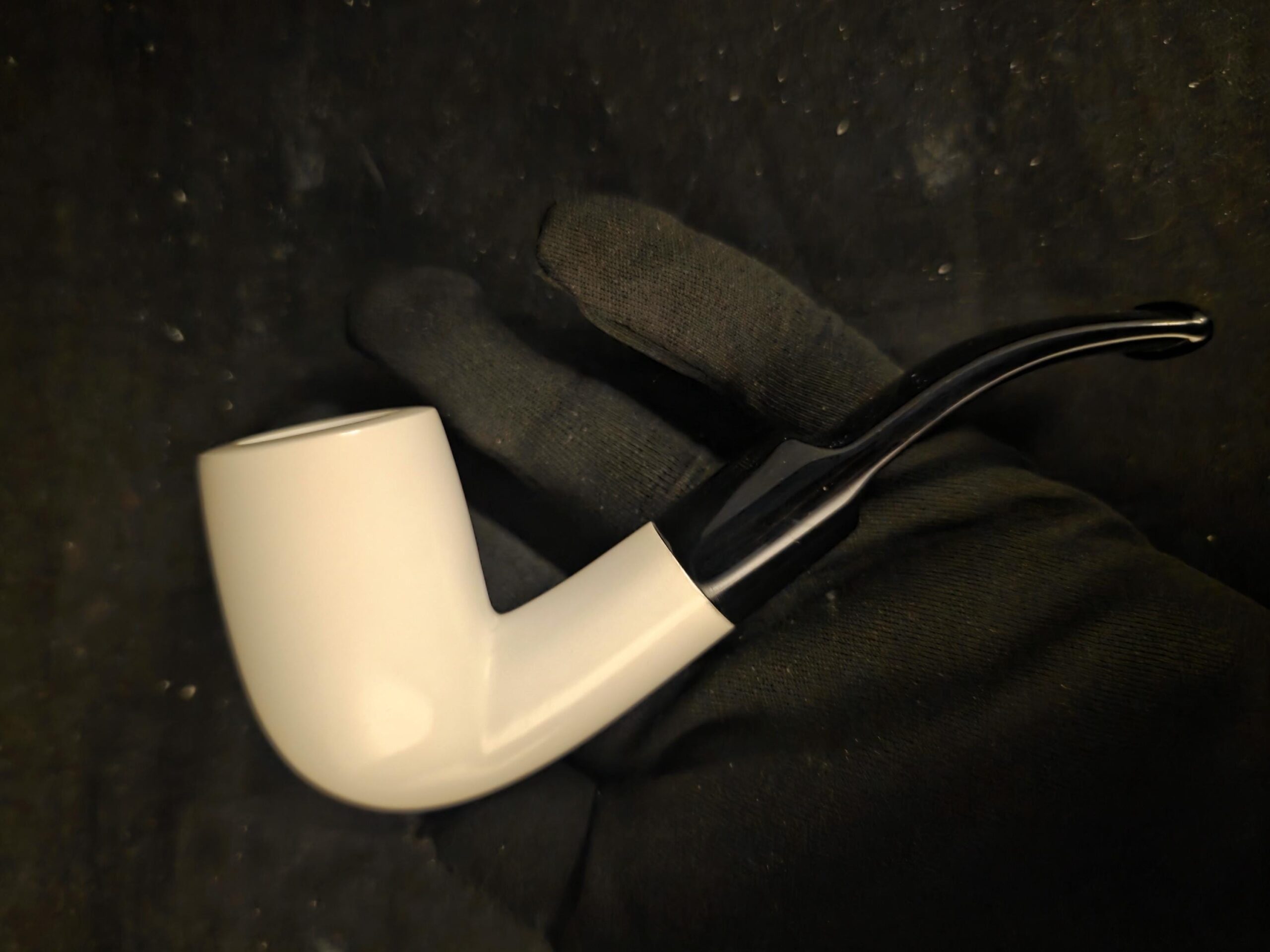 Smooth Classic meerschaum Pipe, Fitted Case, Elegant Design - Image 9