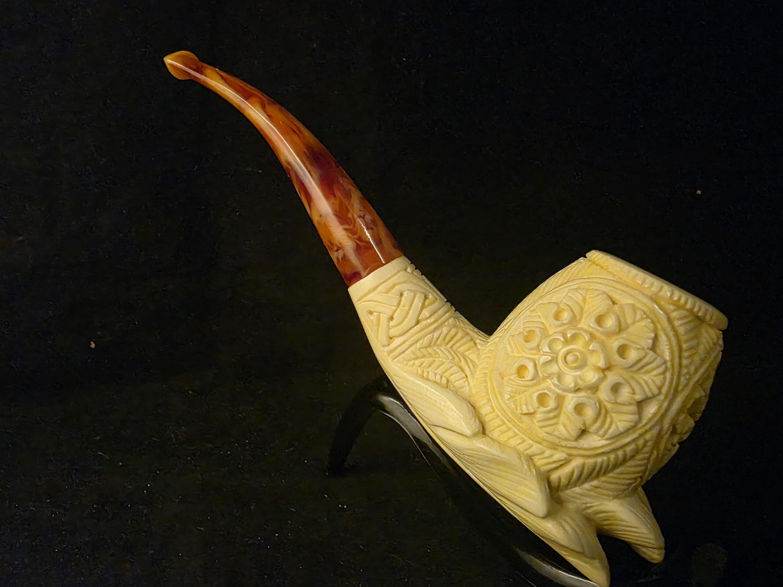 Special Leaf Relief Design Meerschaum Pipe, Block Meerschaum, Fitted Case - Image 7
