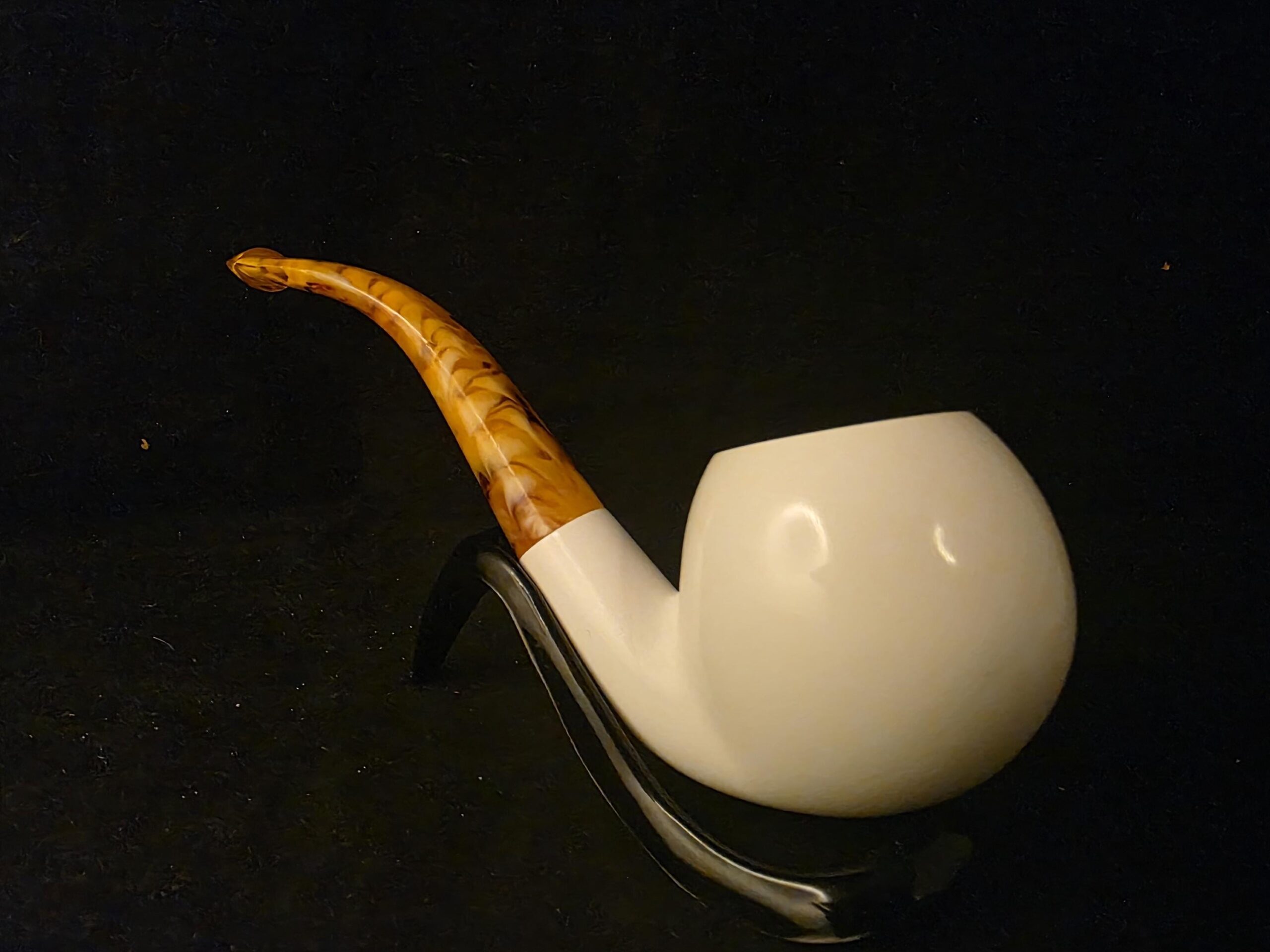 Smooth Apple Design Meerschaum Pipe, Block Meerschaum, Fitted Case