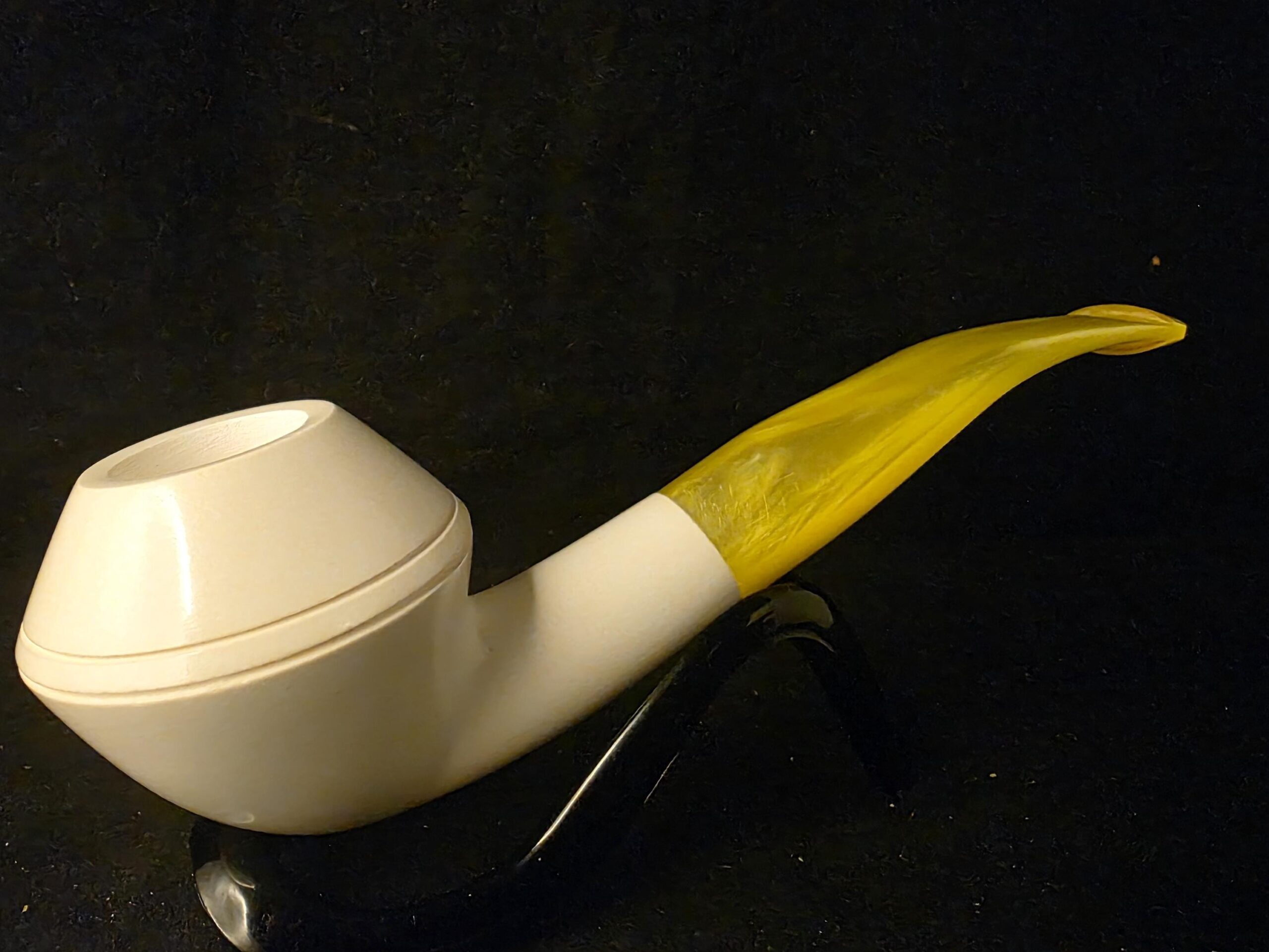 Smooth Bulldog Meerschaum Pipe, Fitted Case, Block Meerschaum, Seafoam, Made in Eskisehir,Turkish Meerschaum - Image 8