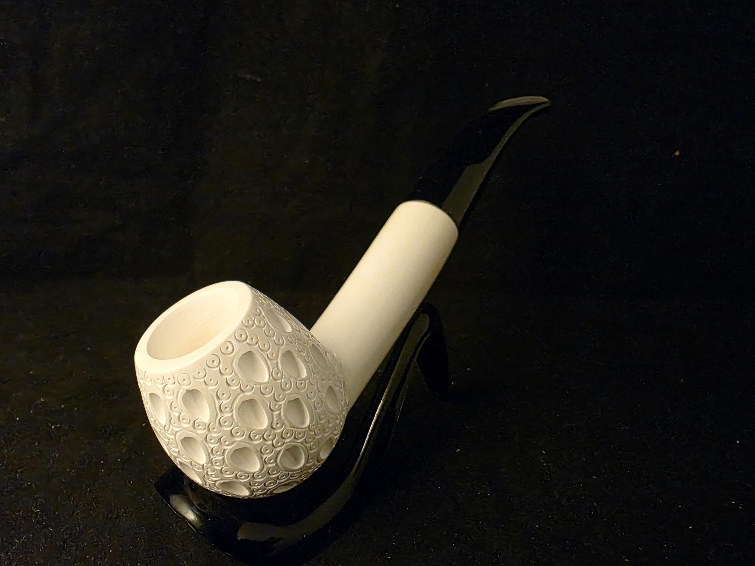 Depicted Apple Meerschaum Pipe, Fitted Case, Block Meerschaum, Seafoam, made in Eskisehir - Image 4